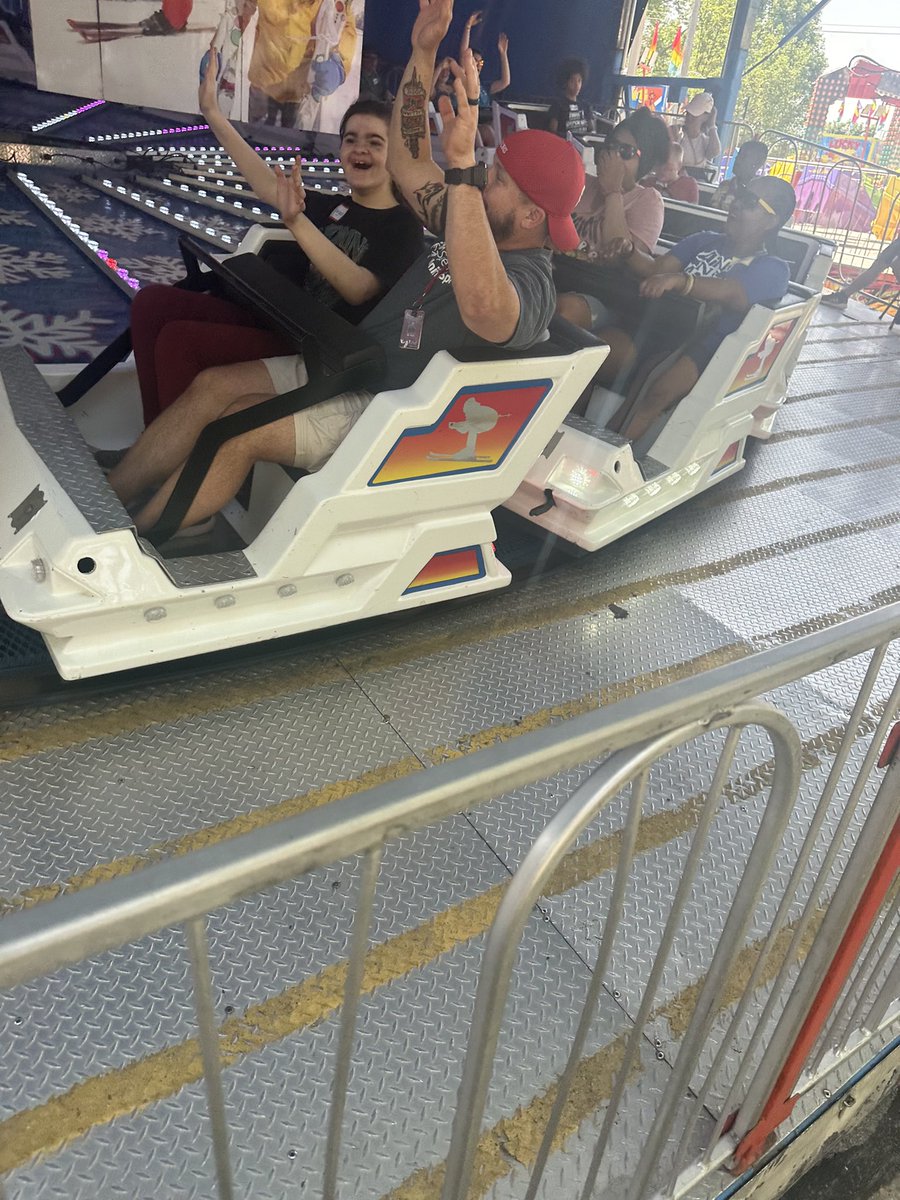 KishHealth_PE's tweet photo. @SCMSDragons  Unified Sports Class at Hometown Days “Special Day.” https://t.co/hXJmbRTCeq