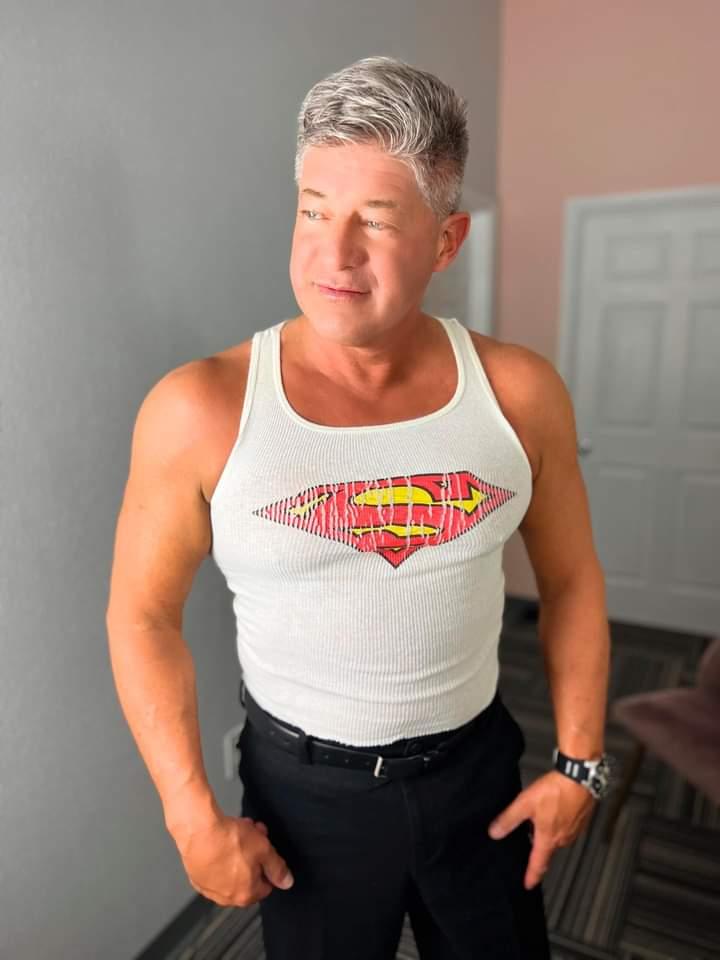 ColeCainxxx's tweet photo. I think superman's uniform needs a change ๐
#dilf #daddy #muscledaddy #fitover50 #nsfw #straightmuscle #gaymuscle #onlyfans #justforfans https://t.co/oSG4OdTXUN
