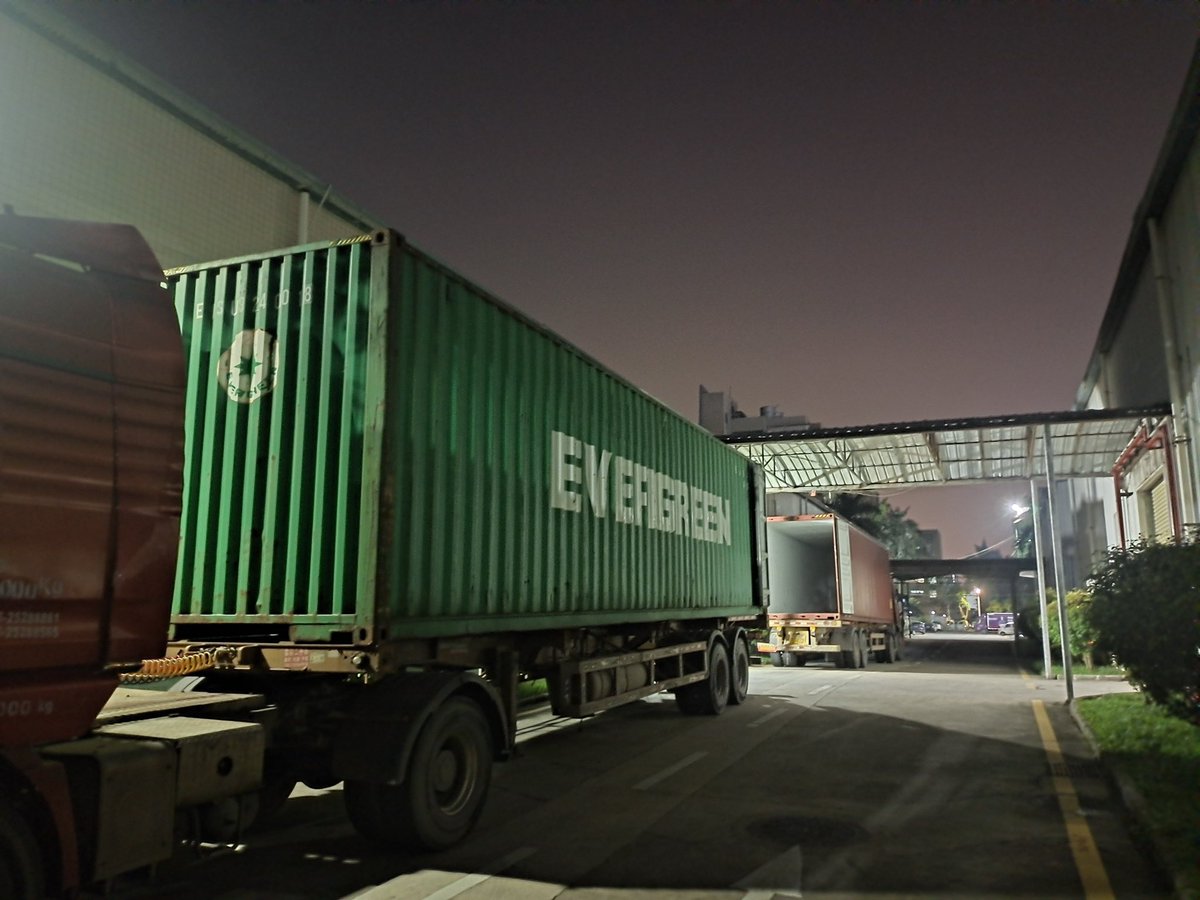 logisticsRon's tweet image. 中国是一个开放的国家，欢迎世界各国喜欢交朋友的小伙伴来参观贸易，国际物流刘生欢迎大家来华洽谈贸易15915397627（微信）