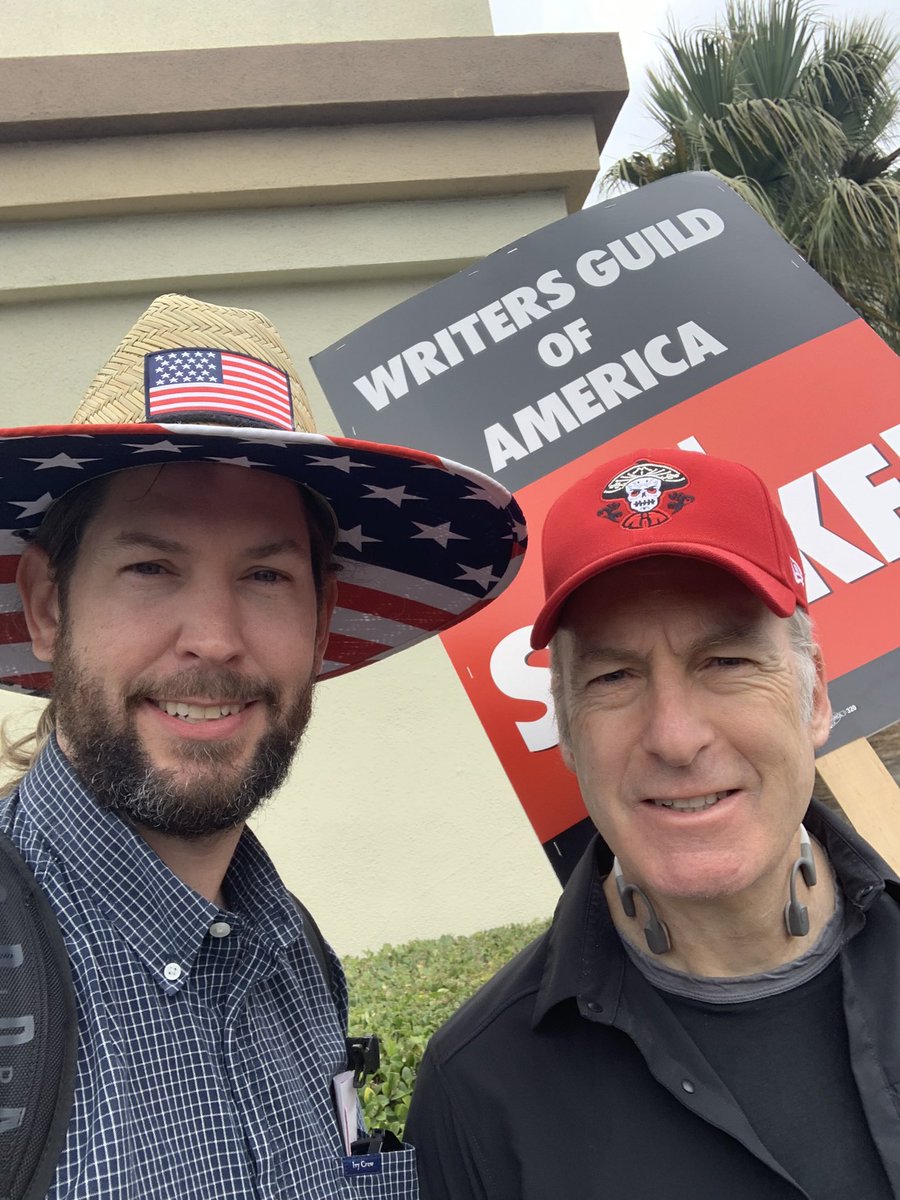 @mrbobodenkirk met Bob Odenkirk several times at the Writers Guild over the years.  So great to see him again yesterday at Paramount! @therealbobodenkirk @writersguildwest @WGA #InSolidarity