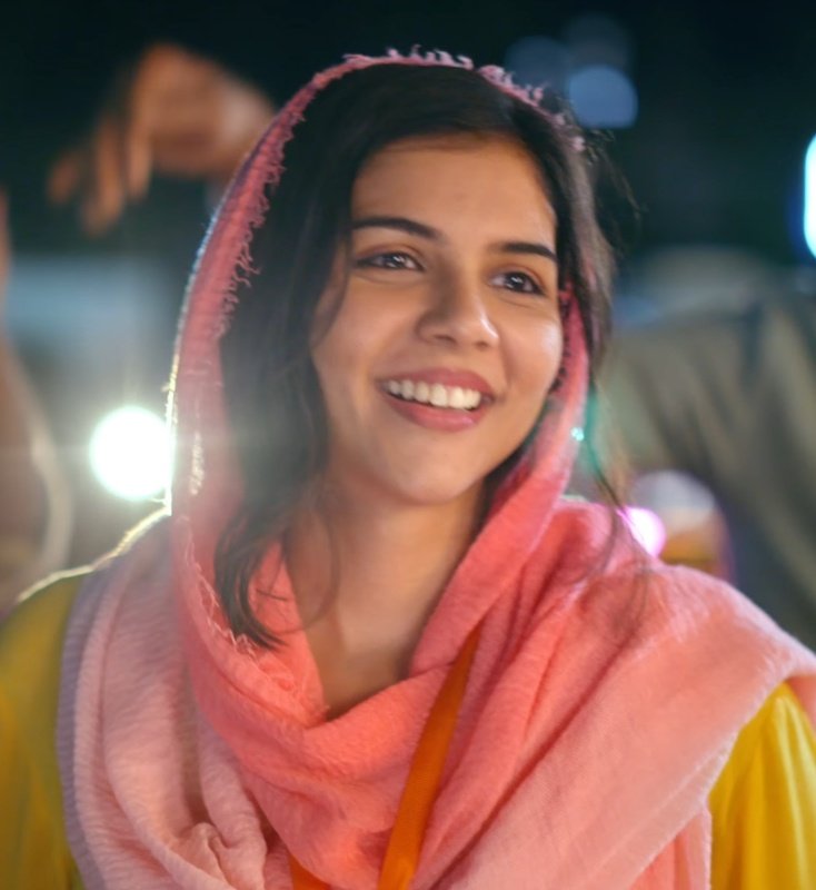 #KalyaniPriyadharshan #TattaTattara #SeshamMikeilFathima