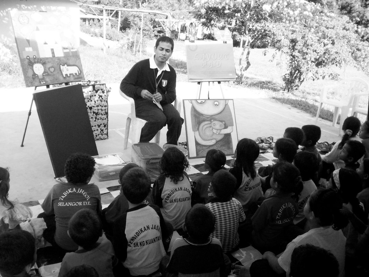 mfarezkarim's tweet photo. Hanya RM1, dapat bantu kami mengekalkan platform kreatif untuk kanak-kanak.

Ini cerita tentang Seniman Kecil.

Ya, ini juga ialah bebenang. https://t.co/vAEjjhxDeB