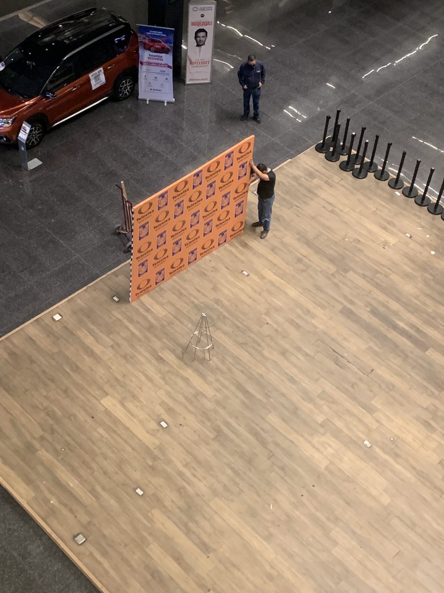 Alistando todo!! Mañana recibimos la copa y están todos invitados

<a href="/TigresOficial/">Club Tigres 🐯</a> 
En <a href="/Pabellon_M/">Pabellon M</a> de 10:00 a 17:00