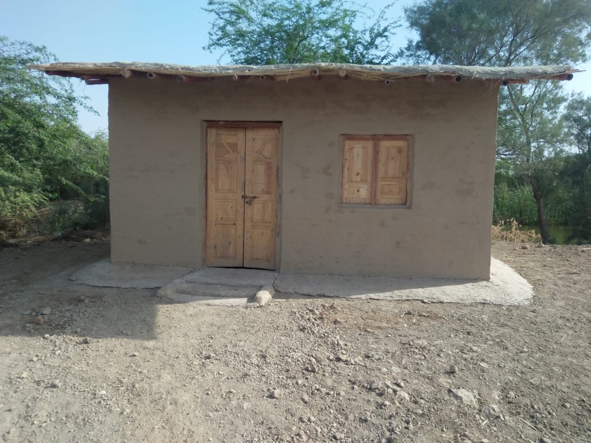 CDFsindh's tweet photo. Shelters being constructed by CDF with support of Welthungerhilfe WHH and FCDO in district Jhal Magsi and Kachhi Baluchistan. Almost 50% shelters out of 234 are completed and handed over to beneficiary
#CDFfloodresponse
@Welthungerhilfe @ToGETHER4local @AA_stabilisiert @HelpAge https://t.co/mJnvyB8hL0