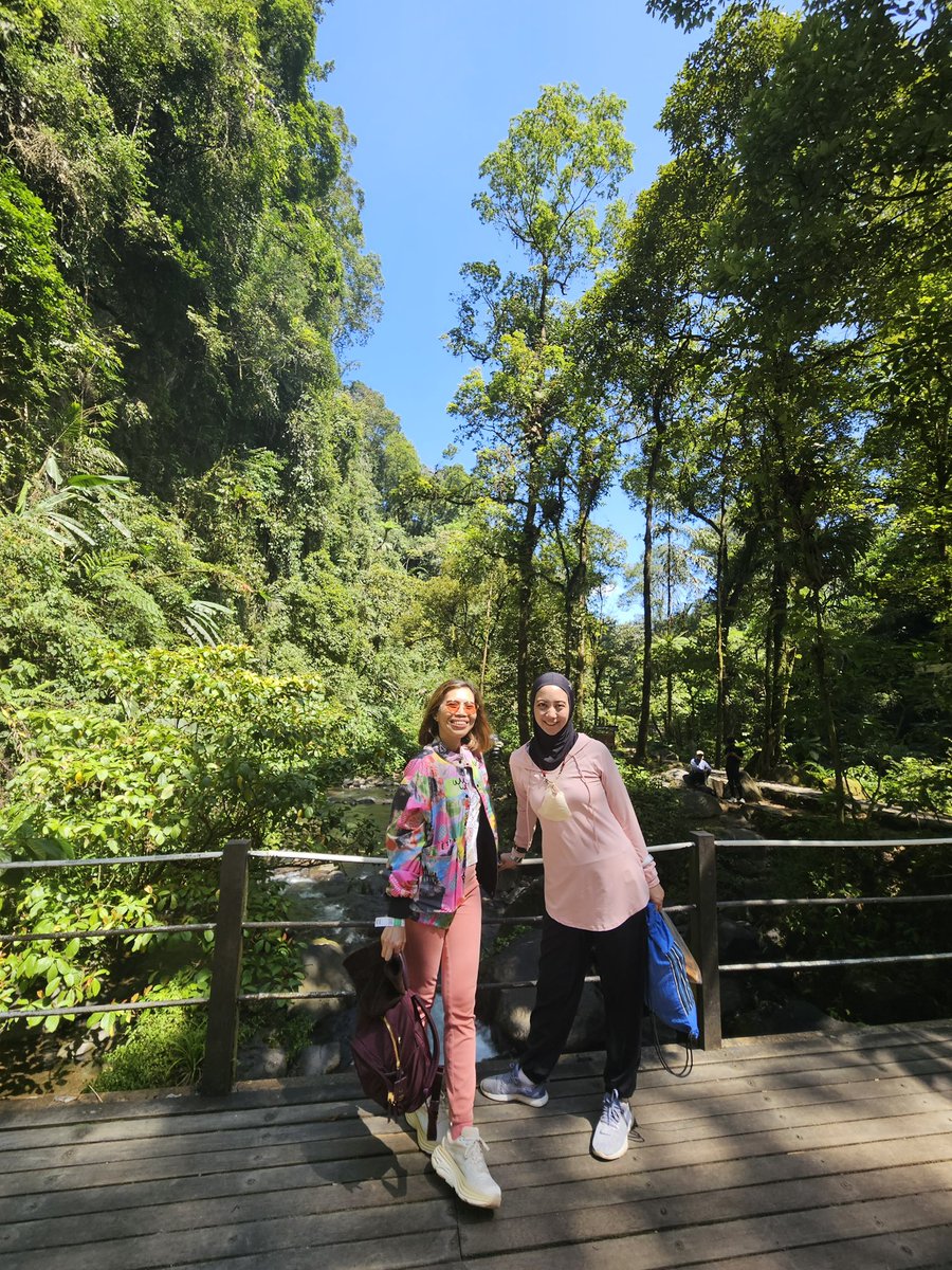 InaKinoy's tweet photo. Apik, bersih dan asri! Perubahan signifikan setelah 8th kemudian 🤣 #2023 #CurugSawer #DanauSituGunung https://t.co/fqrnIYLoJH