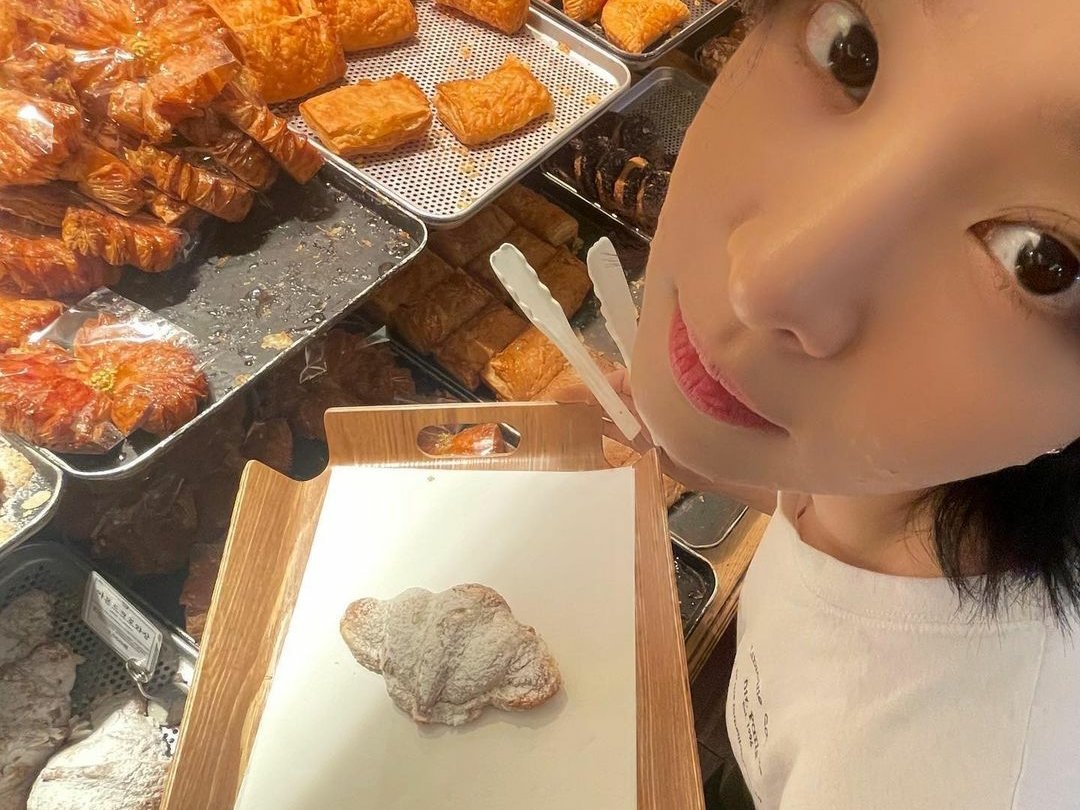 pov: having bakery date with Seol Inah