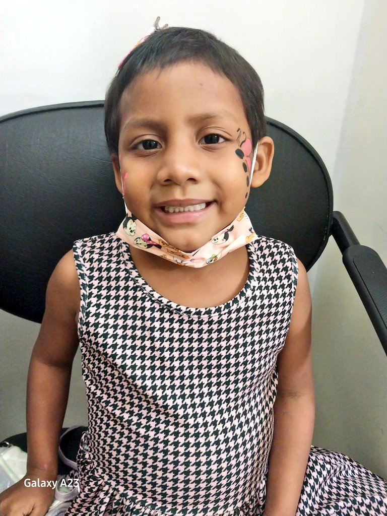 PaolaSmith2812's tweet image. Detallazo por el día del niño 🦷🎗💪🏽no todo es diversión, hoy el objetivo fue revisar sus dientecitos 🦷🎗🦷 Muchísimas gracias Viviana por apoyar mi labor 🦷🎗 #soylavoluntariaintensa 🙋🏽‍♀️🎗#saludental #dientessanos #Odontopediatría #voluntariado #Guayaquil #cáncerinfantil #rt