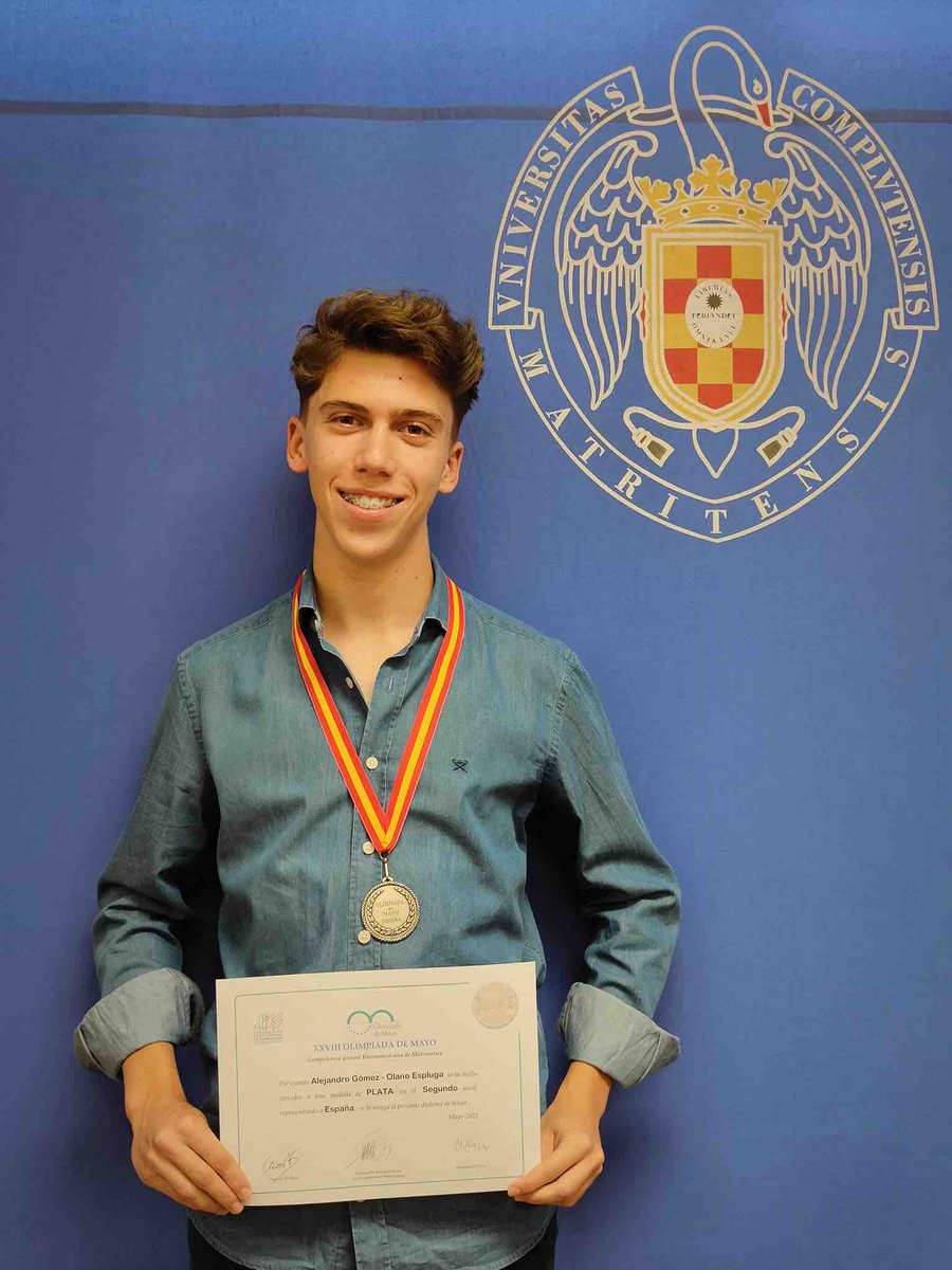 SMPilarmadrid's tweet photo. Medalla de plata en Olimpiada matemática. ¡Enhorabuena Alejandro! Qué sigas cosechando muchos éxitos. #olimpiadadematemáticas #cuartodeESO #olimpiadademayo https://t.co/5VRofDoGvv