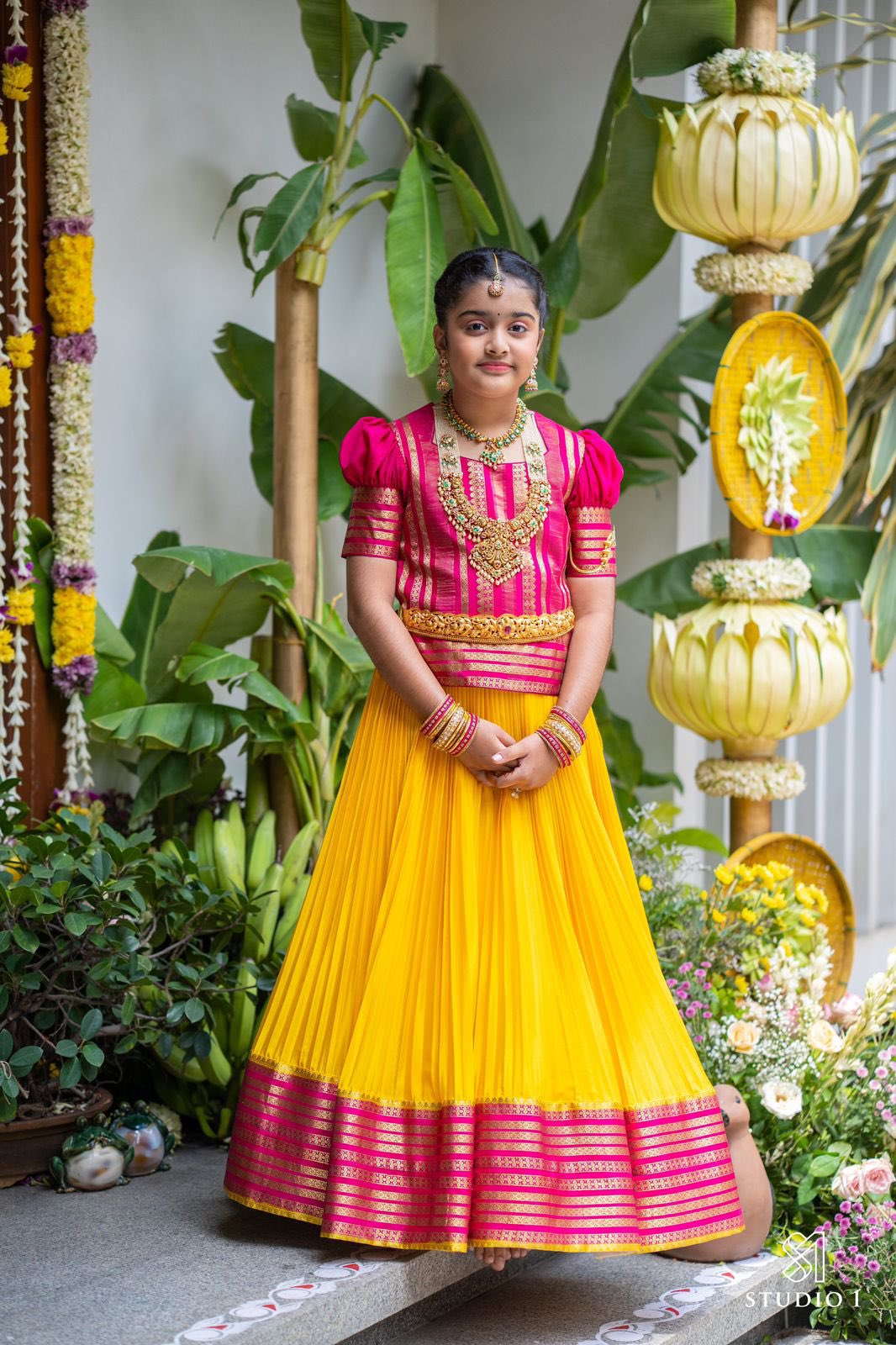 Shop Online Indian Ethnic Wear for Women & Girls | Siri – Siri.Fashion