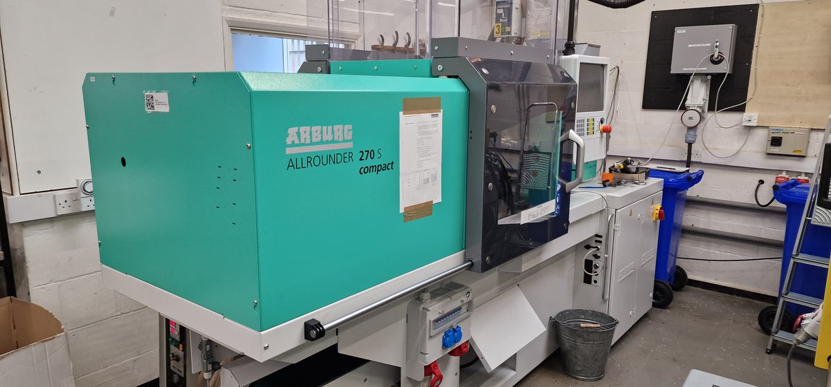 RobertPDFrost&CoLtd (@robertpdfrost) on Twitter photo 