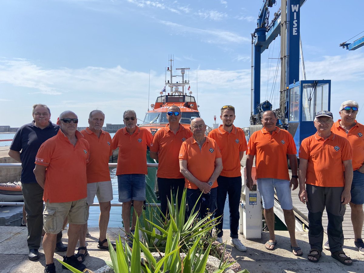 Port De Sete (@portdesete) on Twitter photo 👉🏼 Remise du chèque de 19 230€ des dons des plaisanciers du <a href="/portdesete/">Port De Sete</a> à la @snsm_sete pour l’année 2022 ⚓️👏🏼 ⚓️ #sauvetageenmersnsm #portdesete #solidariteportuaire 👉🏼 Remise du chèque de 19 230€ des dons des plaisanciers du <a href="/portdesete/">Port De Sete</a> à la @snsm_sete pour l’année 2022 ⚓️👏🏼 ⚓️ #sauvetageenmersnsm #portdesete #solidariteportuaire