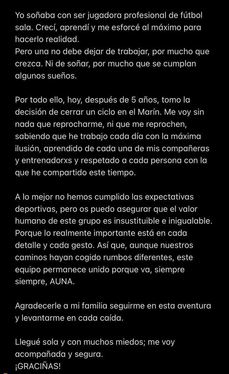 María León tweet media