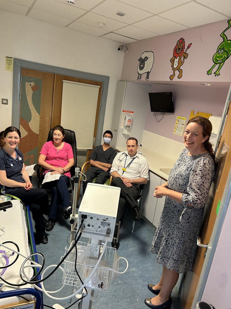 noellepower (@noellepower3) on Twitter photo Continuing the education sessions at ward level with Respiratory ANP and CNS. Providing patient safety and staff support. <a href="/MoloneyJeane/">Jeane Moloney</a> <a href="/michellec1982jd/">Michelle Cooke</a> <a href="/ULHospitals/">Follow @HSEMidWest</a> Continuing the education sessions at ward level with Respiratory ANP and CNS. Providing patient safety and staff support. <a href="/MoloneyJeane/">Jeane Moloney</a> <a href="/michellec1982jd/">Michelle Cooke</a> <a href="/ULHospitals/">Follow @HSEMidWest</a>