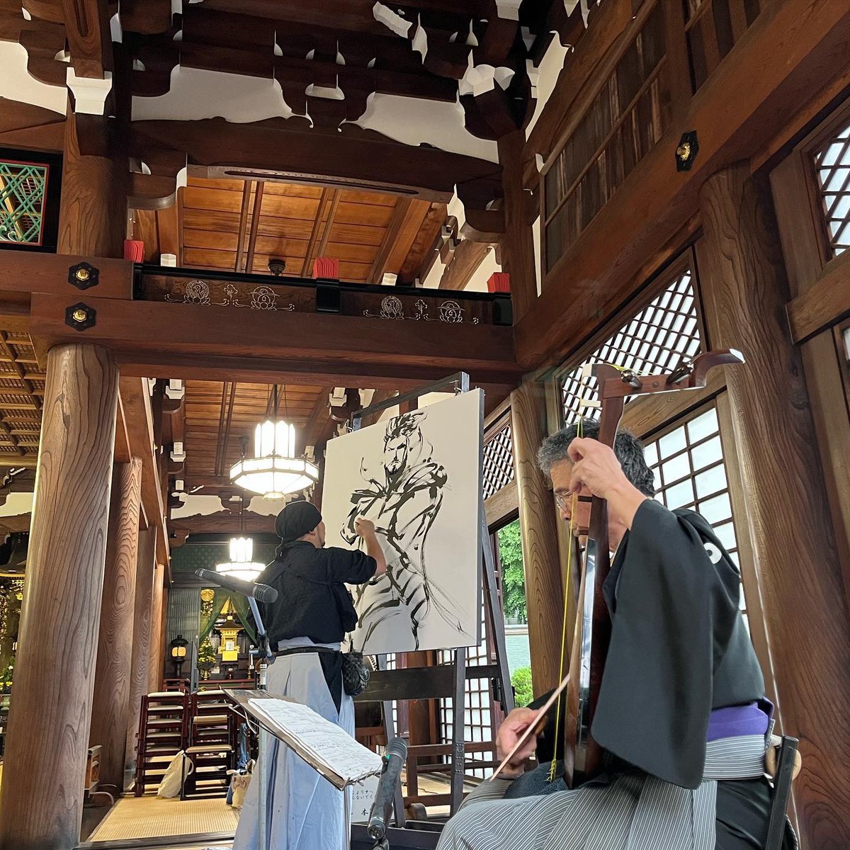 本日は本能寺の変が起こった日。  京都本能寺様にて、琵琶奏者加藤氏と3年ぶりのパフォーマンスでした。  ご参列いただいた皆様誠にありがとうございました。
