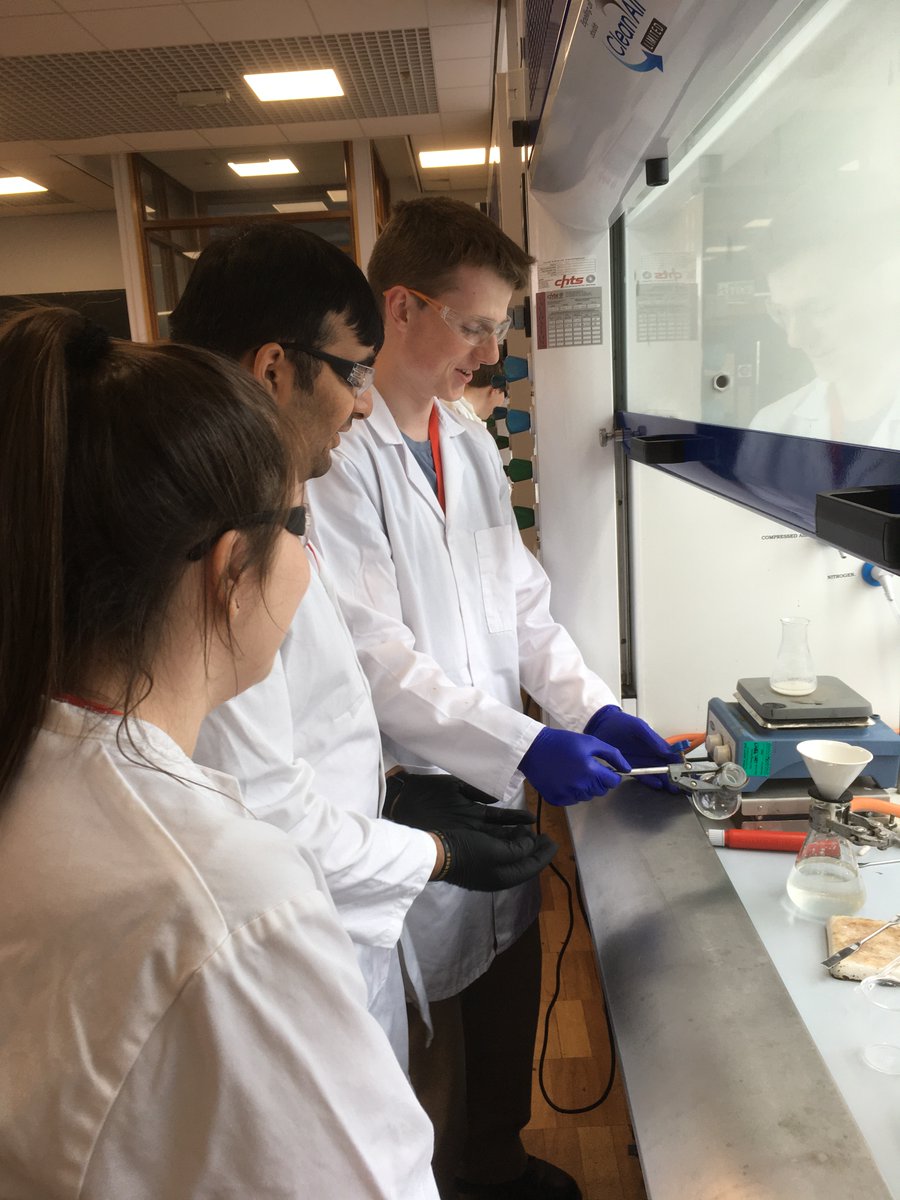 Had a fab day yesterday synthesising and analysing aspirin. It was a jam packed day full of chemistry for these A Level students. I was so busy yesterday I didn't get round to saying happy Pride to all our followers on Twitter! 🏳️‍🌈🏳️‍⚧️