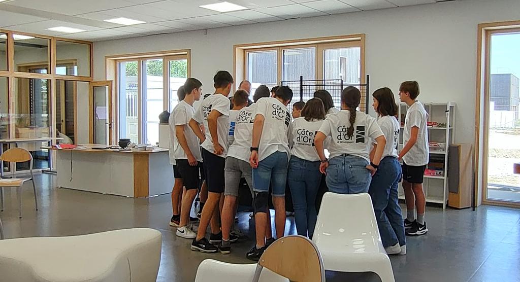 Les usages pédagogiques du numérique à l'honneur au collège Dorgelès à Longvic avec le Conseil départemental de Côte d'Or, une matinée d'échanges sur le numérique pour l'éducation, à l'occasion de la phase finale du concours Escape Game dans les collèges...