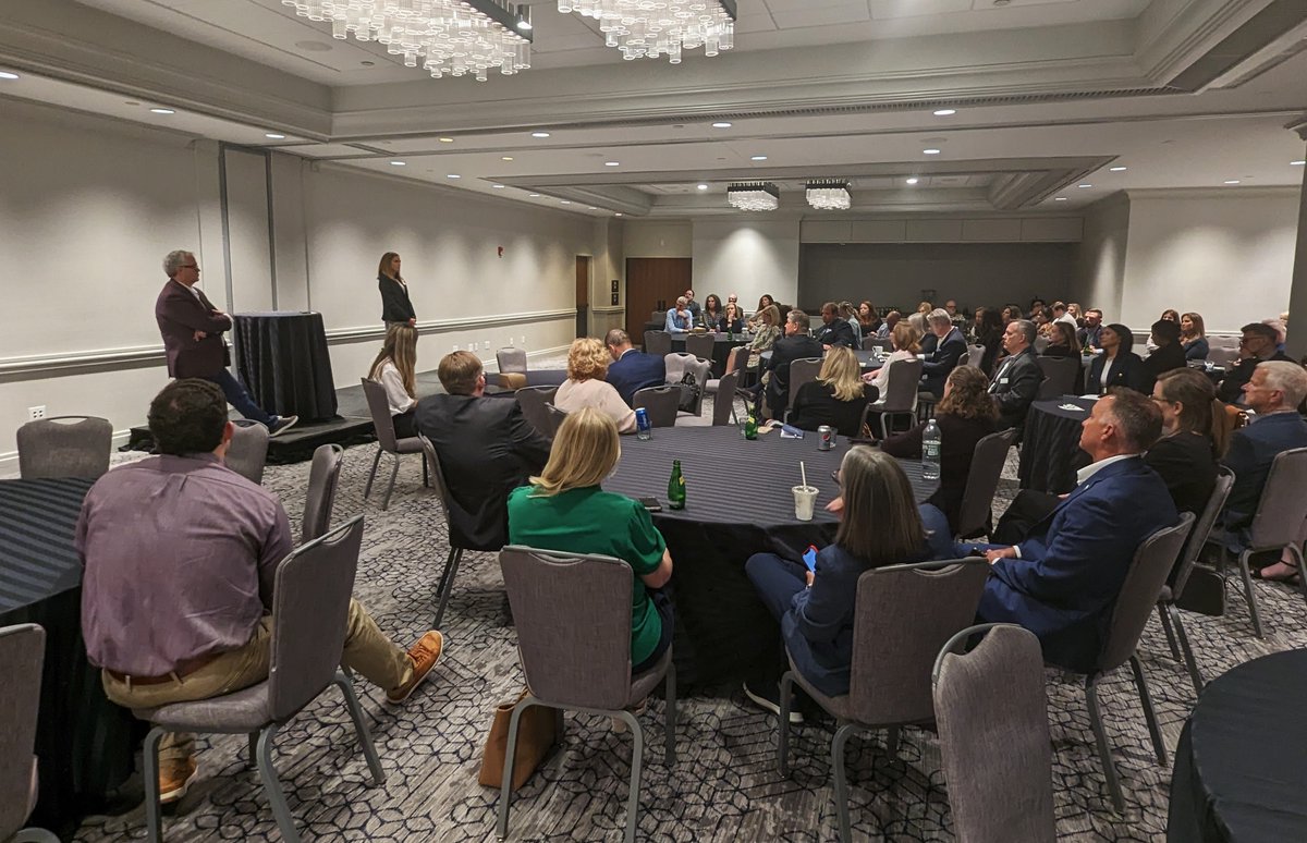 UFILive's tweet image. 📍 In Washington, mdg, UFI, and SISO jointly hosted and ran a special Executive Roundtable in connection with the annual #ecef conference, addressing strategies for US organizers to build back international audience and attendee bases.

#ufi #mdg #SISO #advocacy #eventprofs