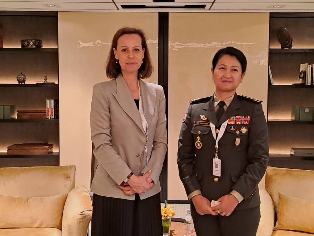 A privilege to meet today with Lieutenant General Nem Sowathey, Deputy DG of the General Department of Policy and Foreign Affairs, Cambodian Ministry of Defence, to discuss #internationalhumanitarianlaw & other related matters. #SLD23 @IISS_org