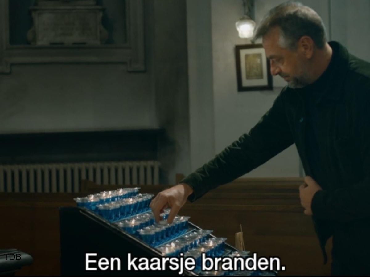 Niemand:

Elke oma voor hun kleinkind met examens: