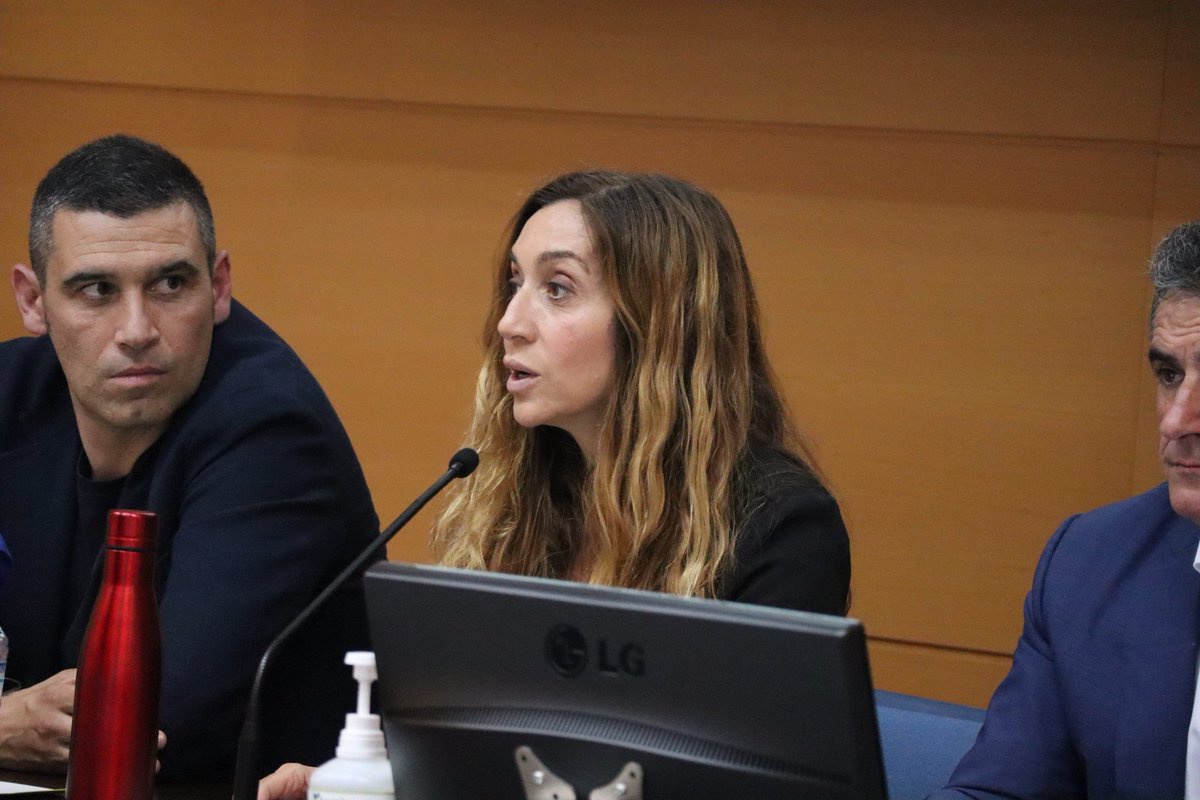 avianza_org's tweet photo. Enhorabuena a Asociación Avícola Valenciana #ASAV por una jornada tan necesaria para reforzar el #sectoravicola en España. 

Gracias a @isauranavarro,  Consellera de @GVAagroambient por su presencia, a #CECAV por el recibimiento, y @_inprovo por impulso de retos comunes. https://t.co/B4VLIEciwg