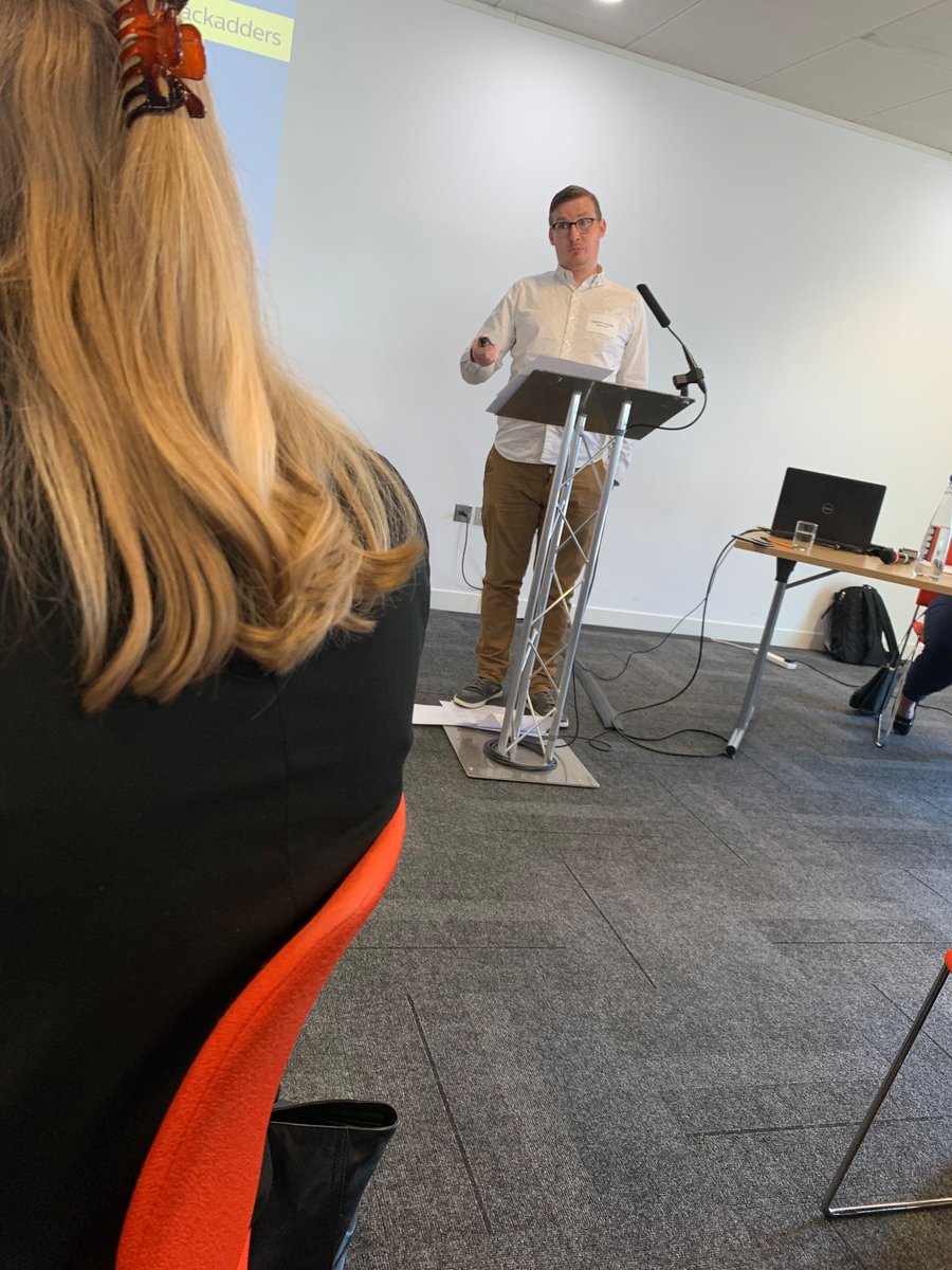 And we’re off at the summer <a href="/ELGConf/">ELGConf</a> .  The brilliant <a href="/EmpLawStephen/">Stephen D Connolly</a> guiding us on a music inspired tour of the law on restrictive covenants. Waiting for him to burst into song  🎹🎤