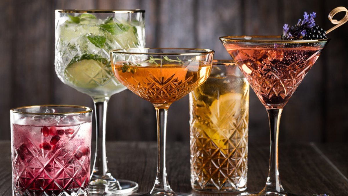 This Timeless Vintage range has a stylish twist with their gold rim and traditional look - The perfect glass for signature cocktails🍸 🍹

#timeless #vintageglassware