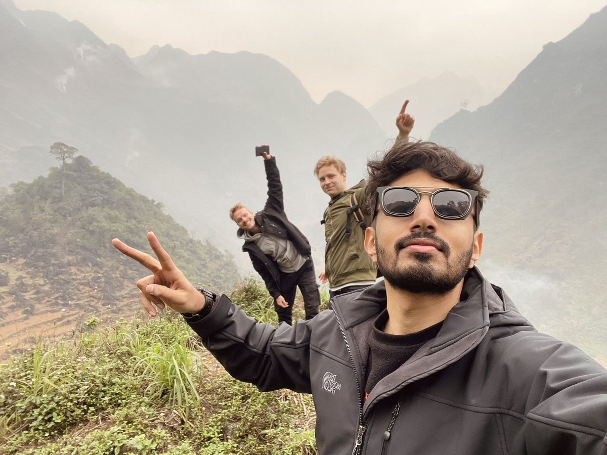 cherayakat's tweet image. #hagiangloop with my boiss