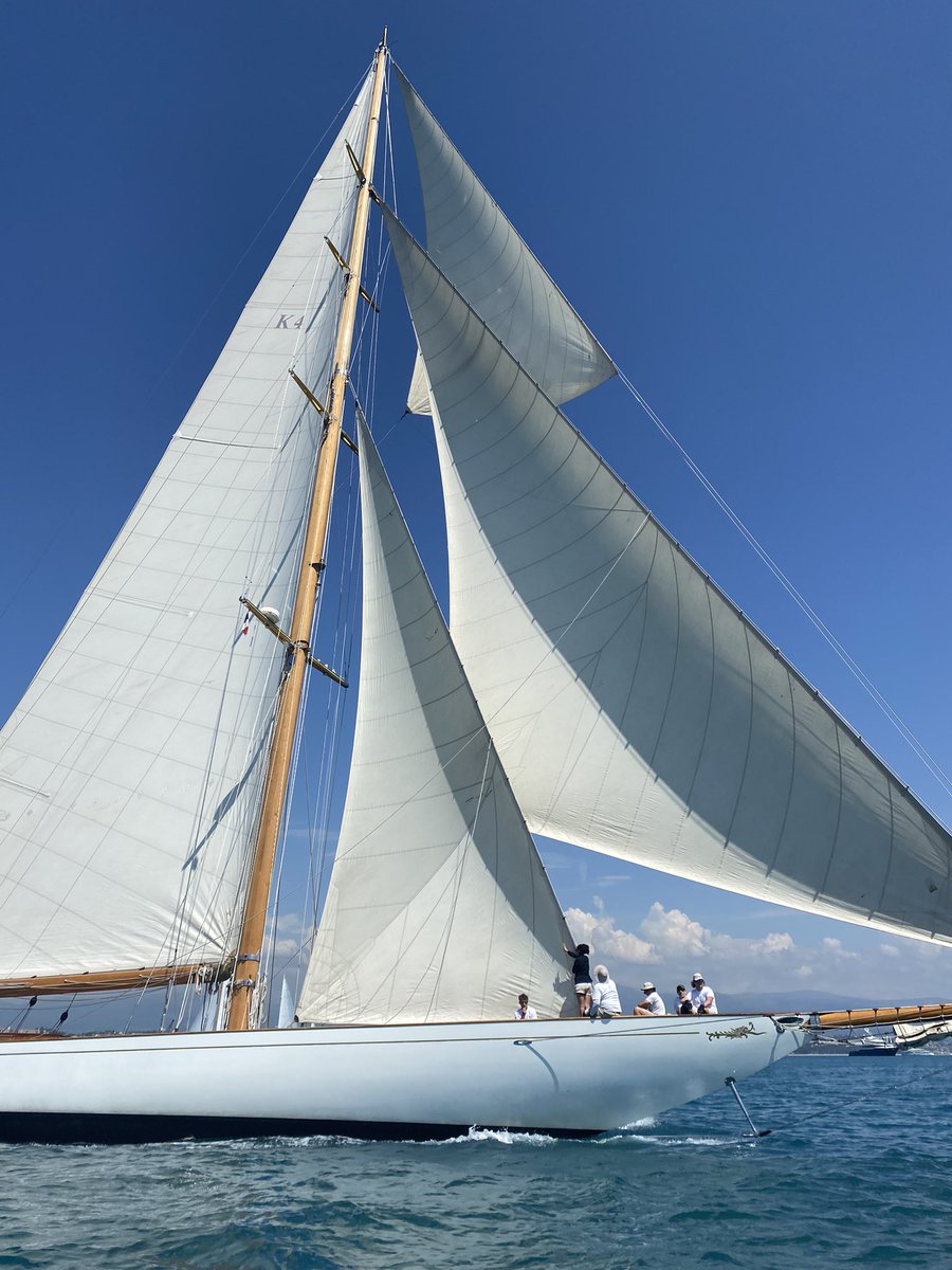 Aux <a href="/VoilesdAntibes/">Les Voiles d'Antibes</a> le Cambria est le plus grand des voiliers 38 mètres il a été construit en 1928