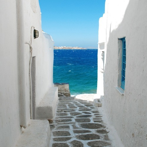 Blue and White, Mykonos, Greece #BlueandWhite #Mykonos #Greece haleywoods.com