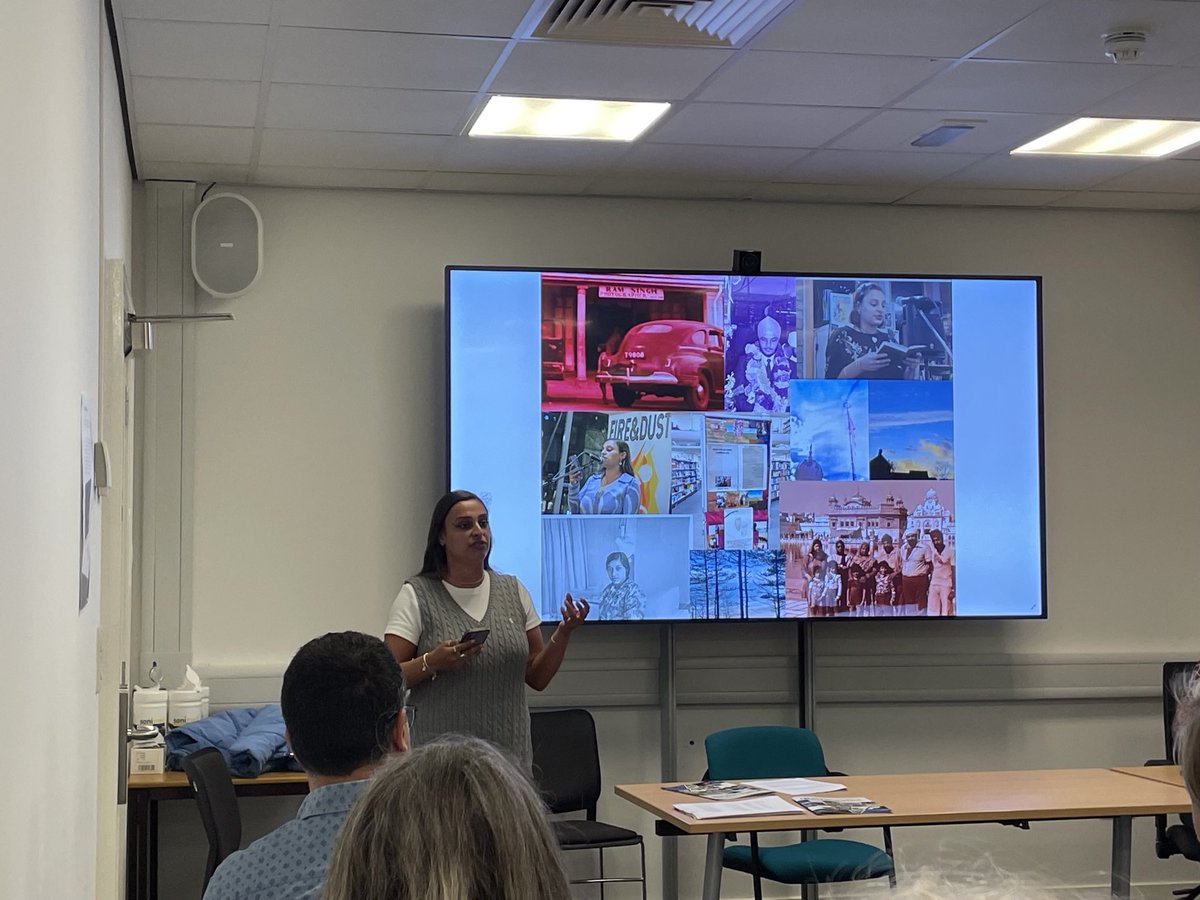 Elpidap's tweet photo. Starting the day with spoken work by @shaniecem_ and her always incisive and moving poems @COVUNI_CAMC #PGRConference #CreativeCultures @CDaRE_CU @CovUni_CPC https://t.co/k7eP06RWQh