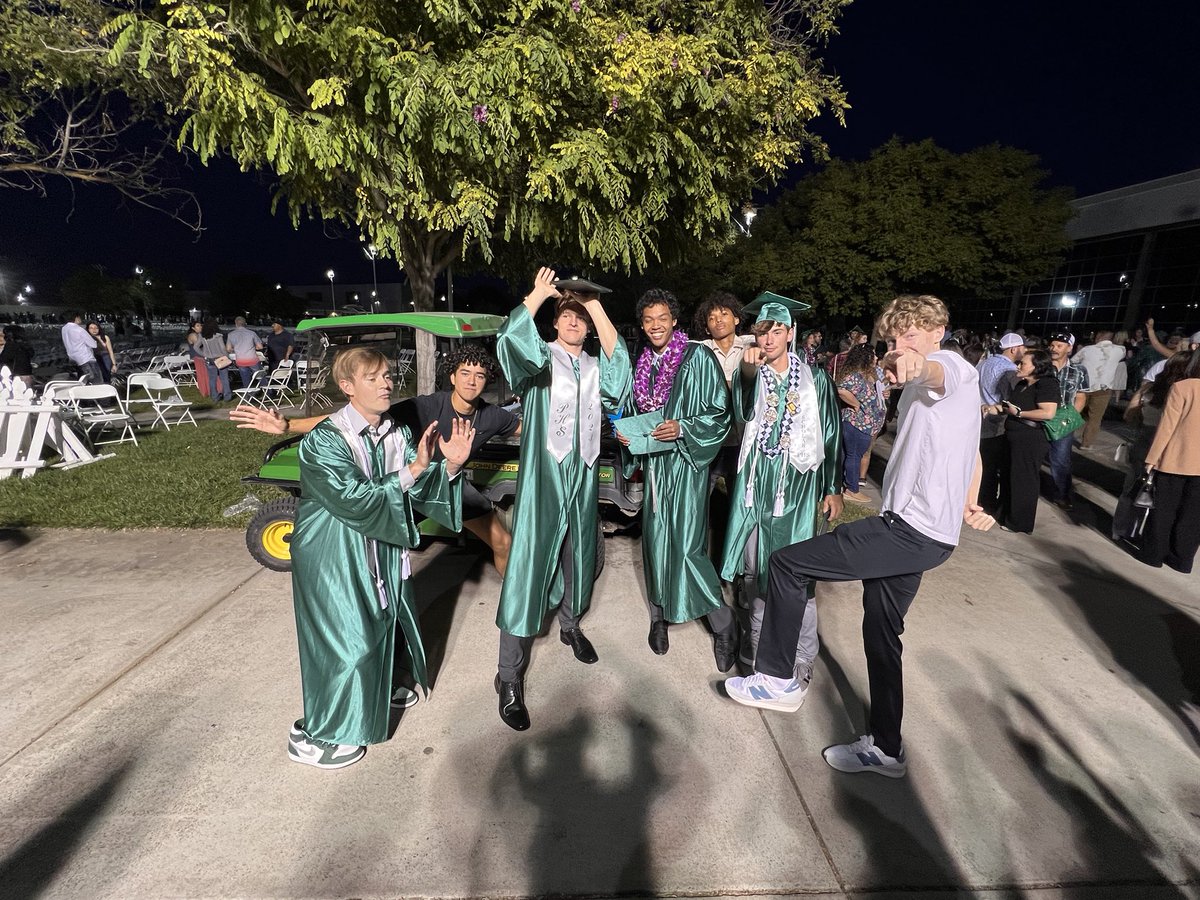 Congratulations guys! PHS c/o 2023
#rollpride
