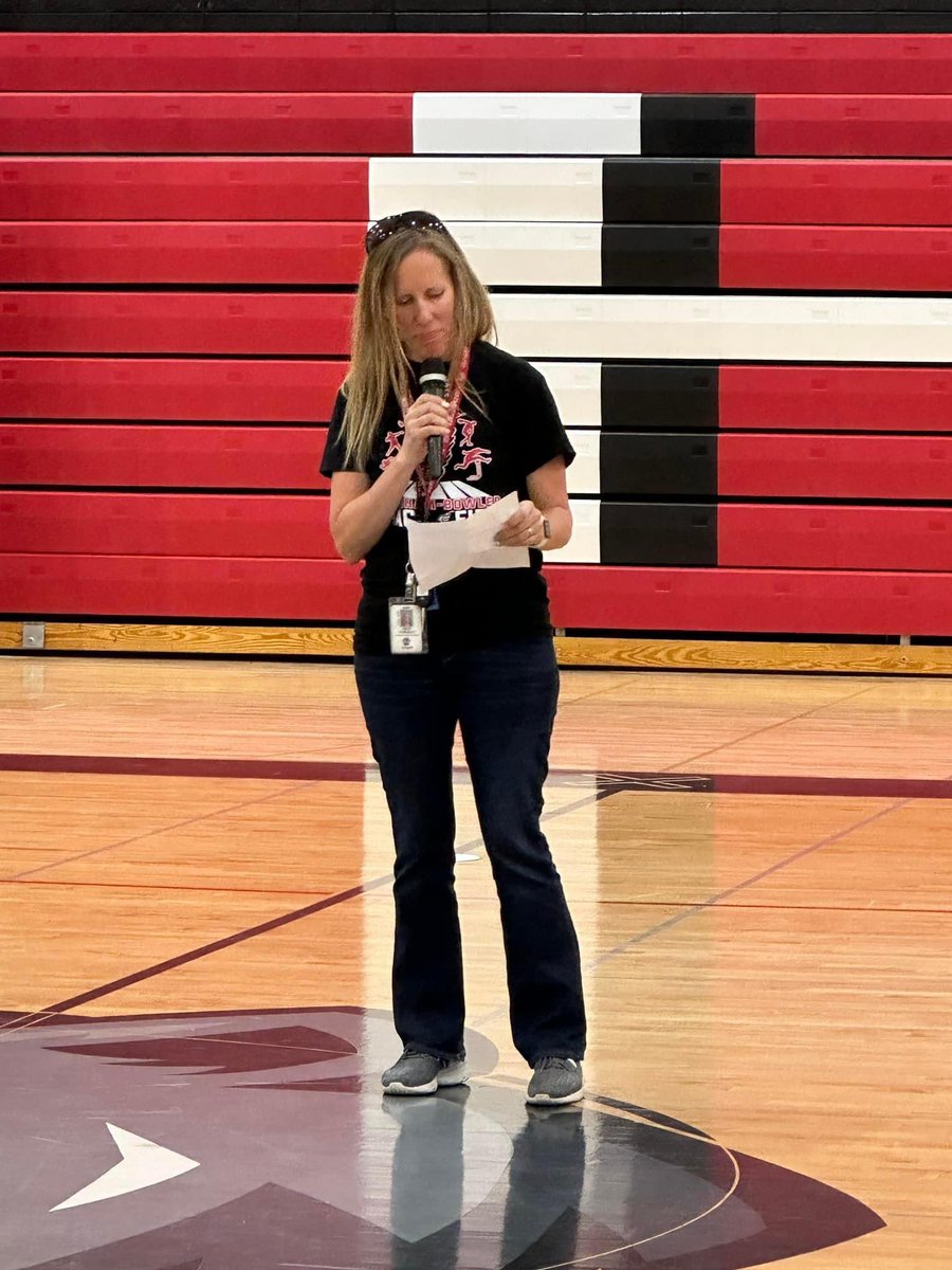 CatsAthleticsBG's tweet photo. Yesterday we had a “pep rally send off” to the state track meet for Emmitt! He will be competing in both high jump and triple jump. BEST OF LUCK EMMITT AND BRING HOME THE GOLD!!!! 🖤❤️ #BowlerProud #GBTRACK @wiaawi https://t.co/lnY6QefsKE