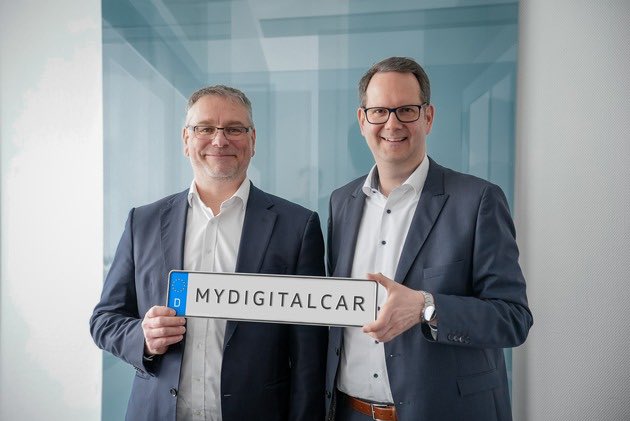 Volkswagen_FS's tweet photo. Wow! Auto-Zulassung bald direkt beim Händler. #VW #FinancialServices &amp; @SopraSteria_de haben jetzt das JV MyDigitalCar gegründet. Kfz-Betriebe, Flotten- &amp; Mietwagen-Betreiber können Autos künftig digital zulassen. Kurz: Schneller &amp; komfortabler mobil. PM: https://t.co/IygW8q0GT7 https://t.co/4iIo9CIT1e