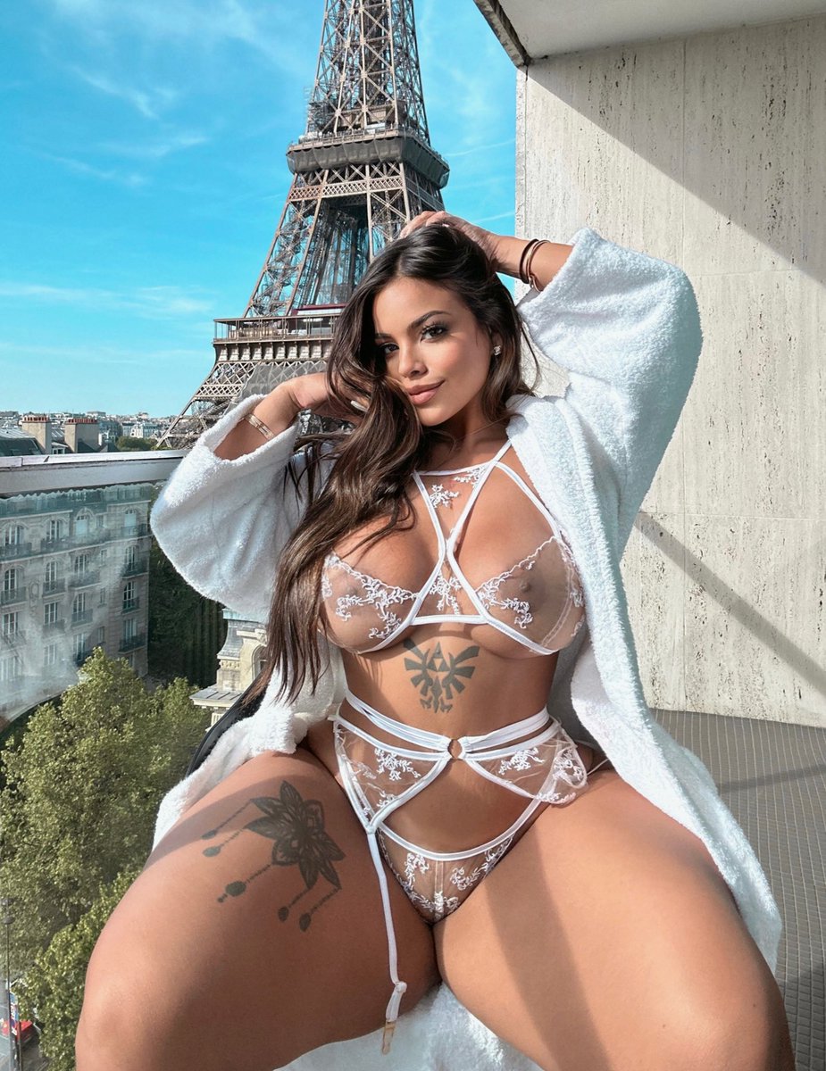 ChamelleSteven's tweet photo. Salut qui es sur Paris actuellement ? Viens dm avant que je me déplace je suis très chaudes https://t.co/HClXudShWx