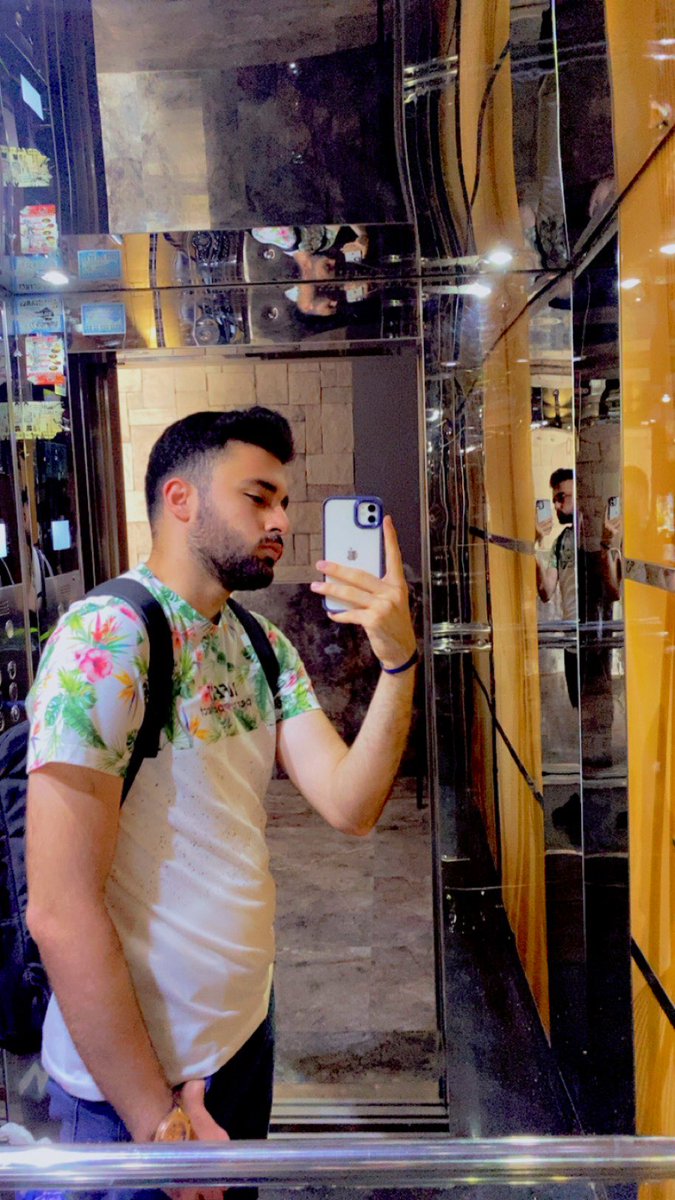 herbokolog_63's tweet image. Duydumki özlemişsiniz asansör fotolarımı dedim mahrum kalmasınlar canlarım 😜😁😇🔥
#libraryday 🥴