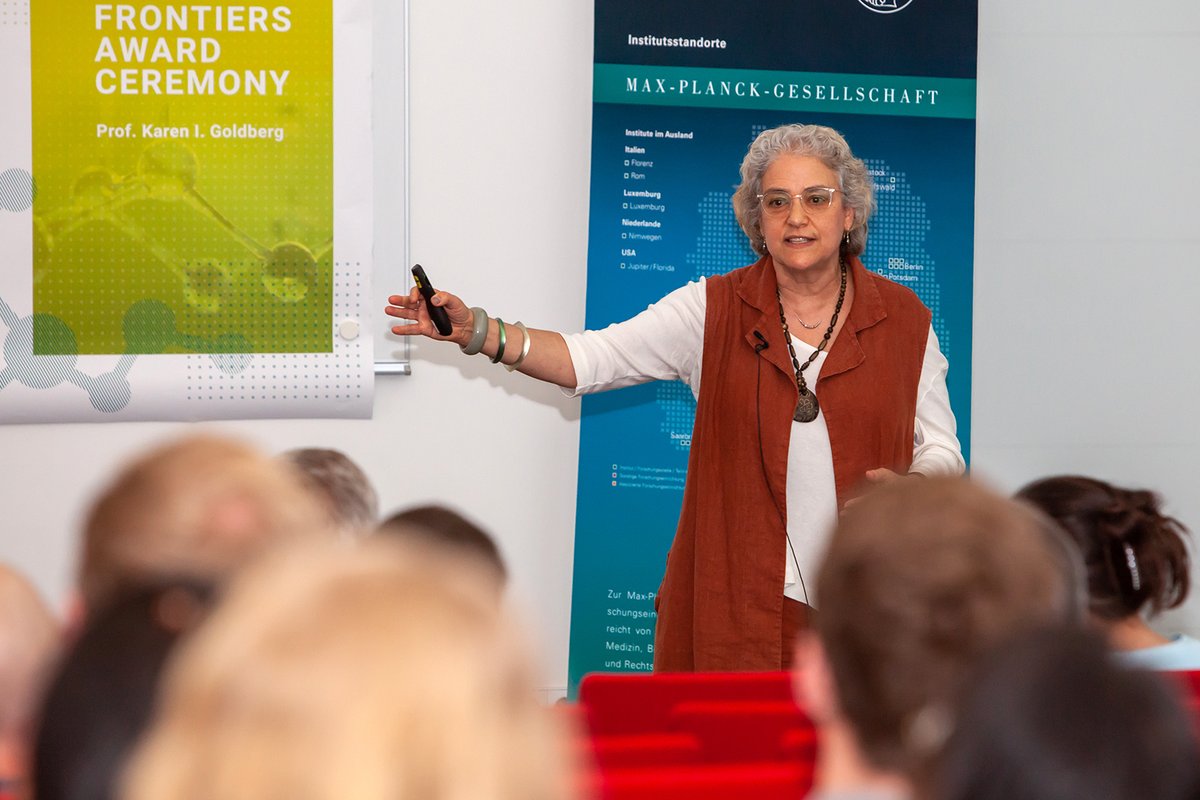 Congrats to this year's Frontiers Award winner Prof. Karen I. Goldberg from @PennChemistry 🥳🎊 It was an honor to get to know more about her research in her lecture about 'Molecular Oxygen as a Reagent in Late Transition Metal Organometallic Chemistry' 💡