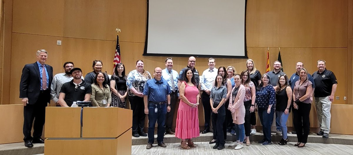 EVPLewis's tweet photo. Special opportunity to represent @EVPartnership in giving a message to the @TownofQC #Mentoring Program participants with Town Manager Bruce Gardner &amp; Mentor Program Coordinator Tracy Bentley #YouhavePotential #FeedbackisLikeaGift “Building @QueenCreek for the future” https://t.co/7yTfiiVT8G