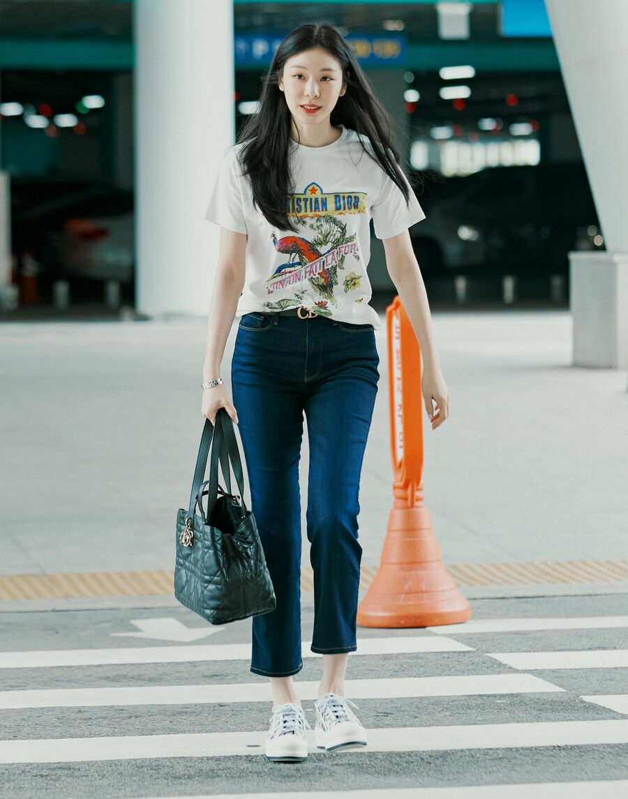 디올 하이 주얼리 프레젠테이션 참석을 위해 이탈리아로 출국하는 연아

 #김연아 #yunakim #디올 #Dior