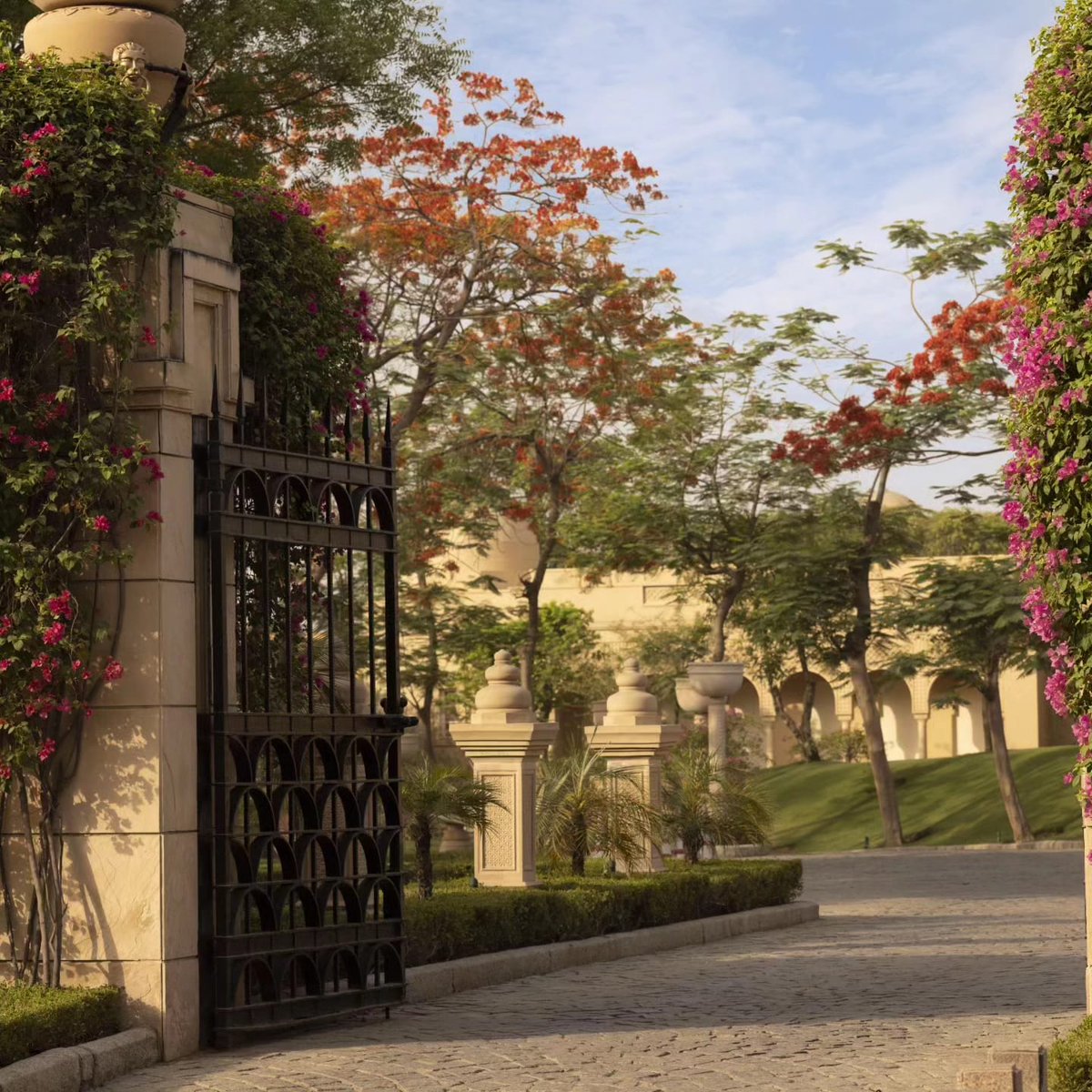OberoiHotels's tweet photo. This World Environment Day, let us come together and take a step towards a sustainable future. Visit Oberoi Hotels &amp; Resorts and experience a harmonious blend of luxury and environmental responsibility.

#MyOberoi #WorldEnviornmentDay #Sustainability #SustainabilityMatters https://t.co/5xxVM6Tf8l