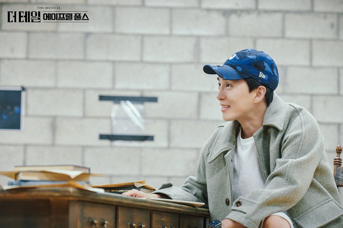 ｜📸｜#더테일에이프릴풀스

<더 테일 에이프릴 풀스> 개막 D-2 🖋
연습실 스케치 사진 공개🦋

조지 고든 바이런 #손유동

뮤지컬 <더 테일 에이프릴 풀스>
2023.06.07-2023.08.27
서경대학교공연예술센터 스콘2관