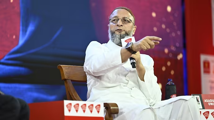 mohamme43370656's tweet image. AIMIM Chief Asaduddin Owaisi accuses BJP of promoting majoritarian hate agenda, denies religious polarisation. #BJPHateAgenda #ReligiousUnity