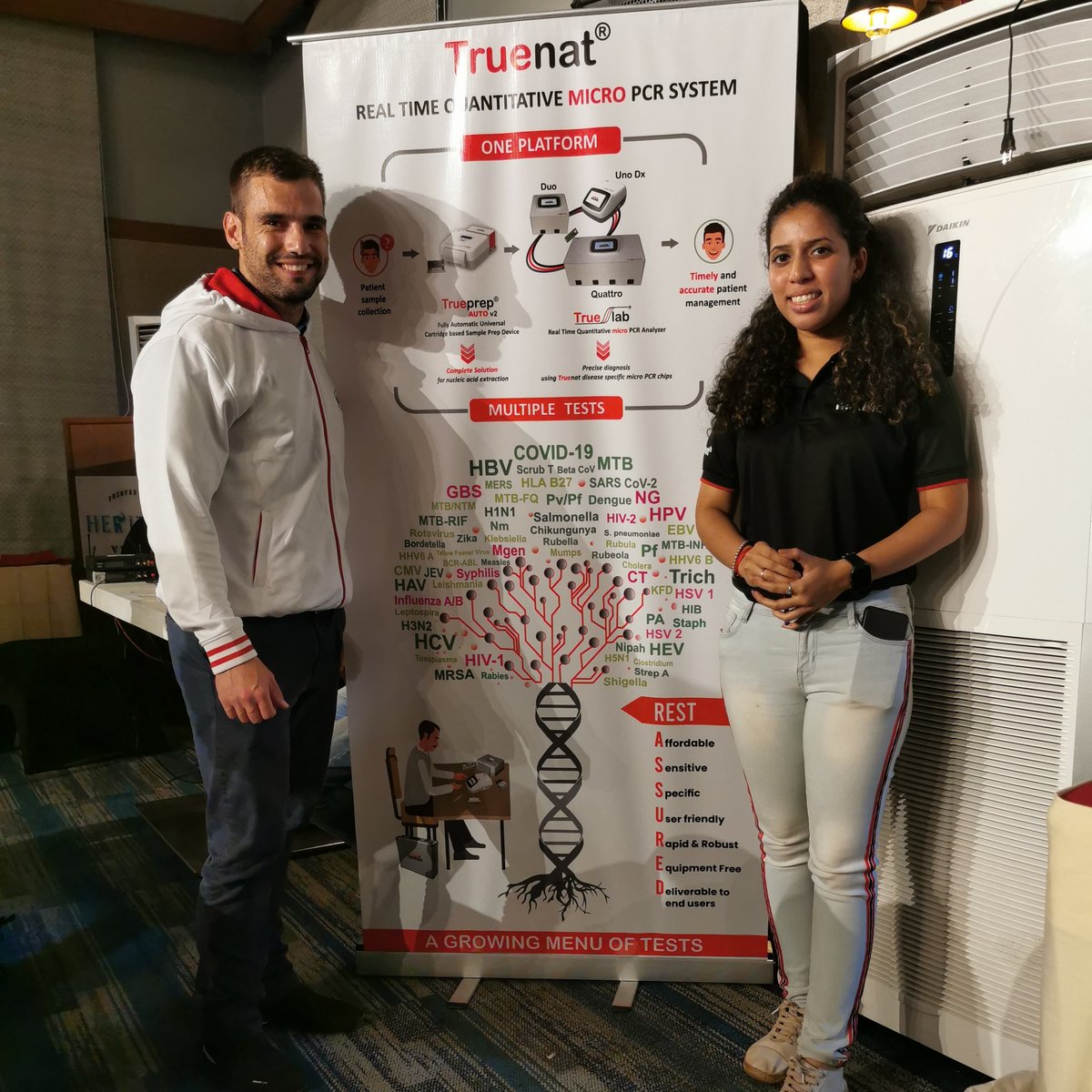 JasonduPreez13's tweet image. Another successful day of training from @molbiodx
The knowledge is becoming valid now and detected. 👨🔬👩🔬👩💼👨💼
#Applicationsupport #Medicalfield #diagnostics #Trueprep #Truenat #Truelab #MolbioDXint23
