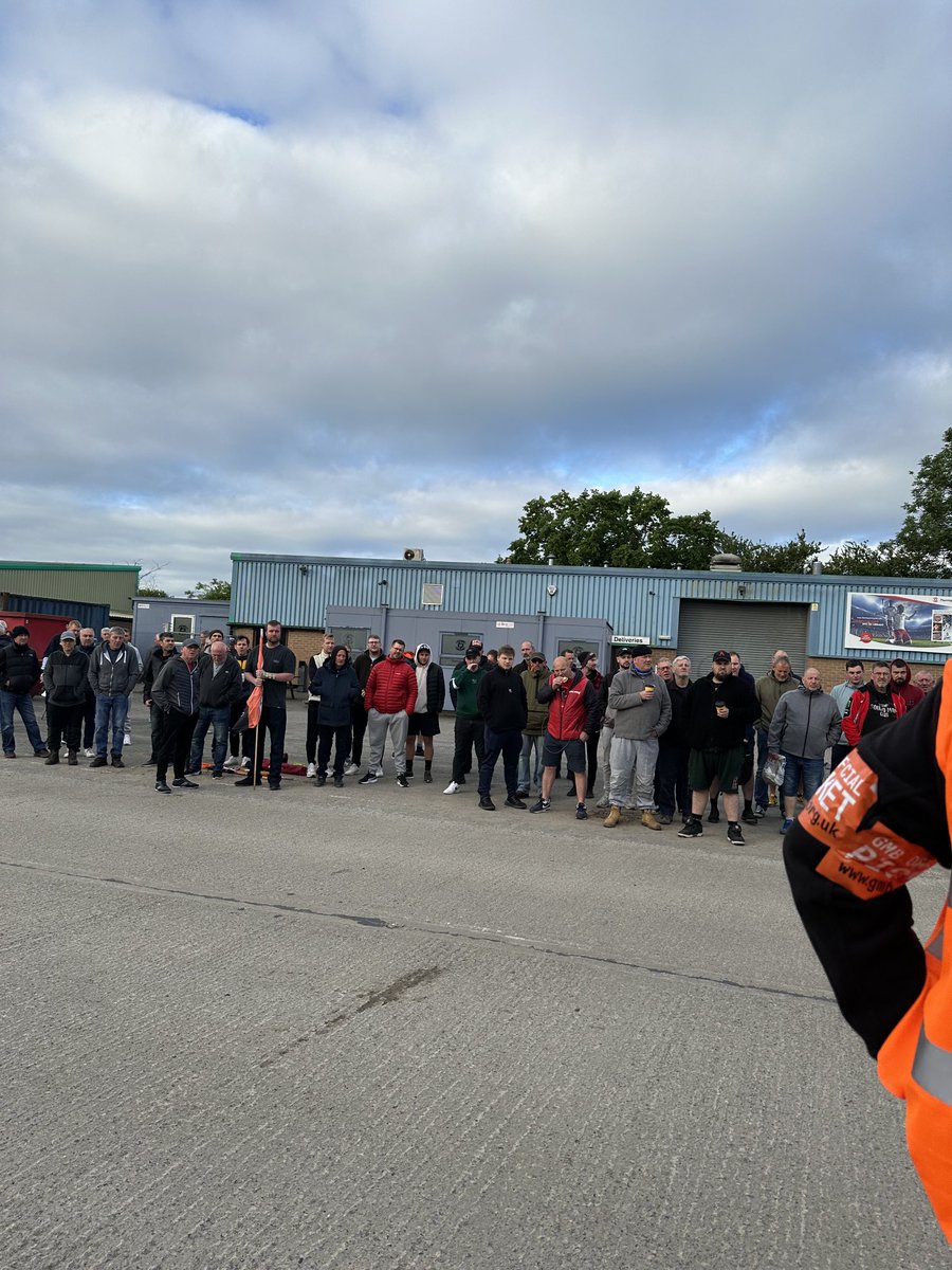 Ben Kirkham and strike committee addressing workers at Severfeild… this dispute is solid.power to the members✊✊