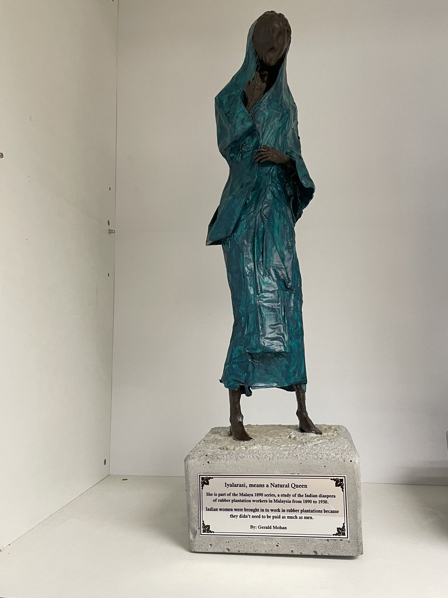 ProfAdeeba's tweet photo. The lady in green was exhibited at the recent @MonashMalaysia Climate Change &amp; Just Transition Forum. The story behind these elegant women by Gerald Mohan is fundamental to us Malaysians to understand our past. They now sit in pride of place in my new office. https://t.co/PyaAIWNp9D