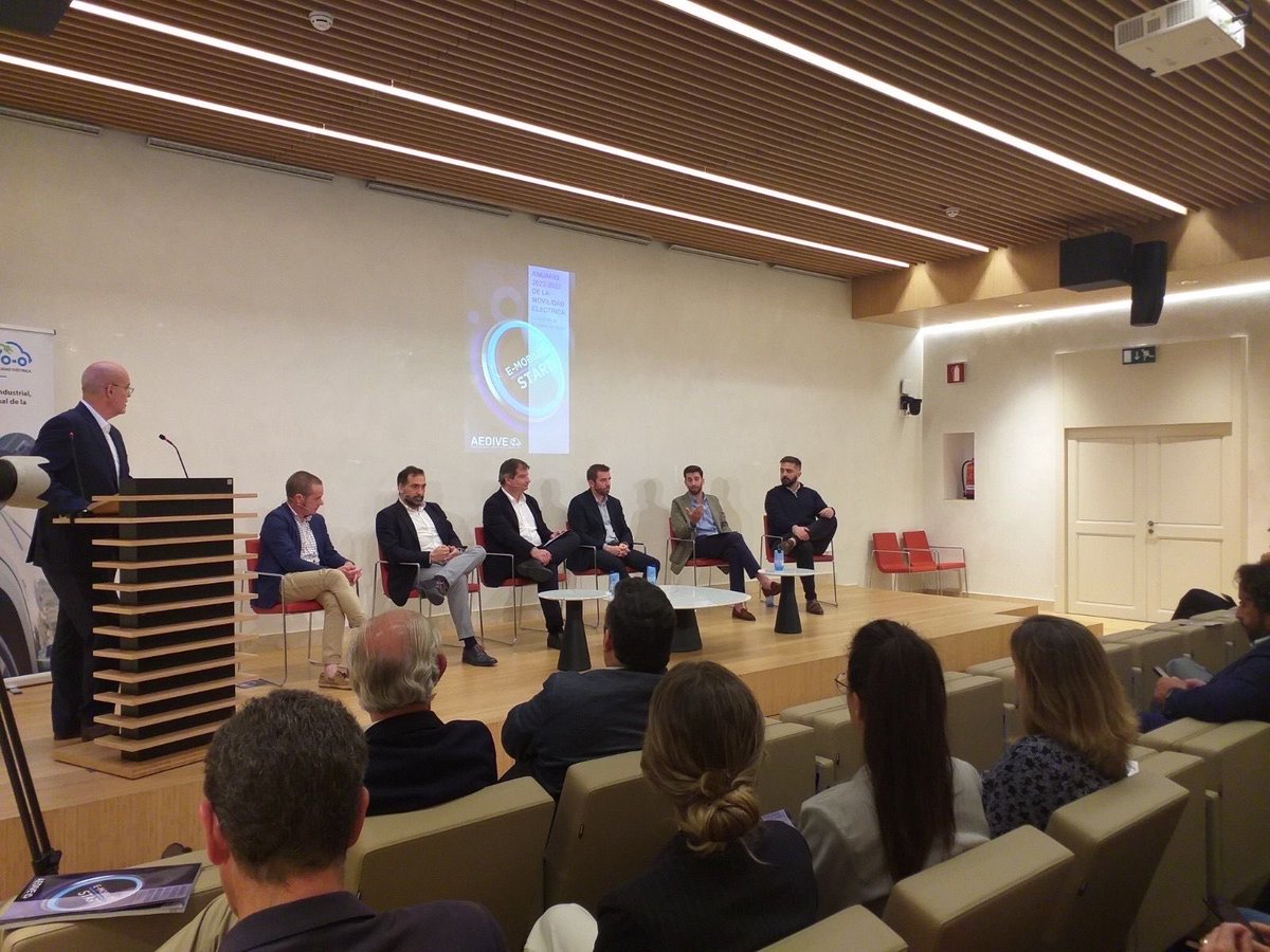 En España tenemos una gran industria vinculada a la recarga de #vehiculoselectricos y ayer lo pusimos en valor una vez más. ⁦<a href="/AEDIVE/">AEDIVE</a>⁩ ⁦<a href="/ABB_Spain/">ABB en España</a>⁩ ⁦<a href="/circontrol_com/">Circontrol</a>⁩ ⁦@wallboxchargers⁩ ⁦<a href="/HuaweiSpain/">Huawei España</a>⁩ ⁦<a href="/PhoenixContactE/">Phoenix Contact ES</a>⁩ ⁦<a href="/AsociacionAUVE/">AUVE</a>⁩