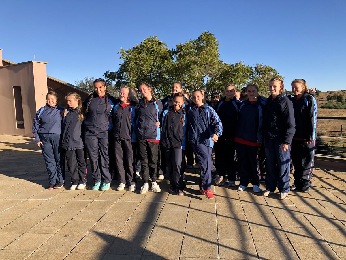 MorningLiveSABC's tweet photo. The pupil from Hoërskool Bastion in Krugersdorp are providing the entertainment before @SakinaKamwendo peaks to the Deputy Minister of Sports, Arts &amp; Culture

#MorningLive #SABCNews #NetballSA #RoadToCapeTown #NetballFridays #PutYourHsndsUp #TshwaneStandUp #SeeTshwaneFly #NWC2023 https://t.co/WxBfAugEI3