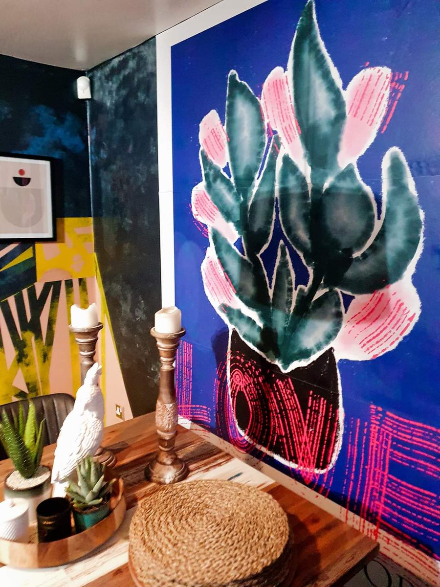 dacc_e's tweet photo. How do I live like an artist when I don’t create art for a living? Living like an artist can be as simple as finding a project that  invigorates you.Whatever makes you a tiny bit different ... 
My kitchen walls my today's inspiration! https://t.co/de2s8sAo7s