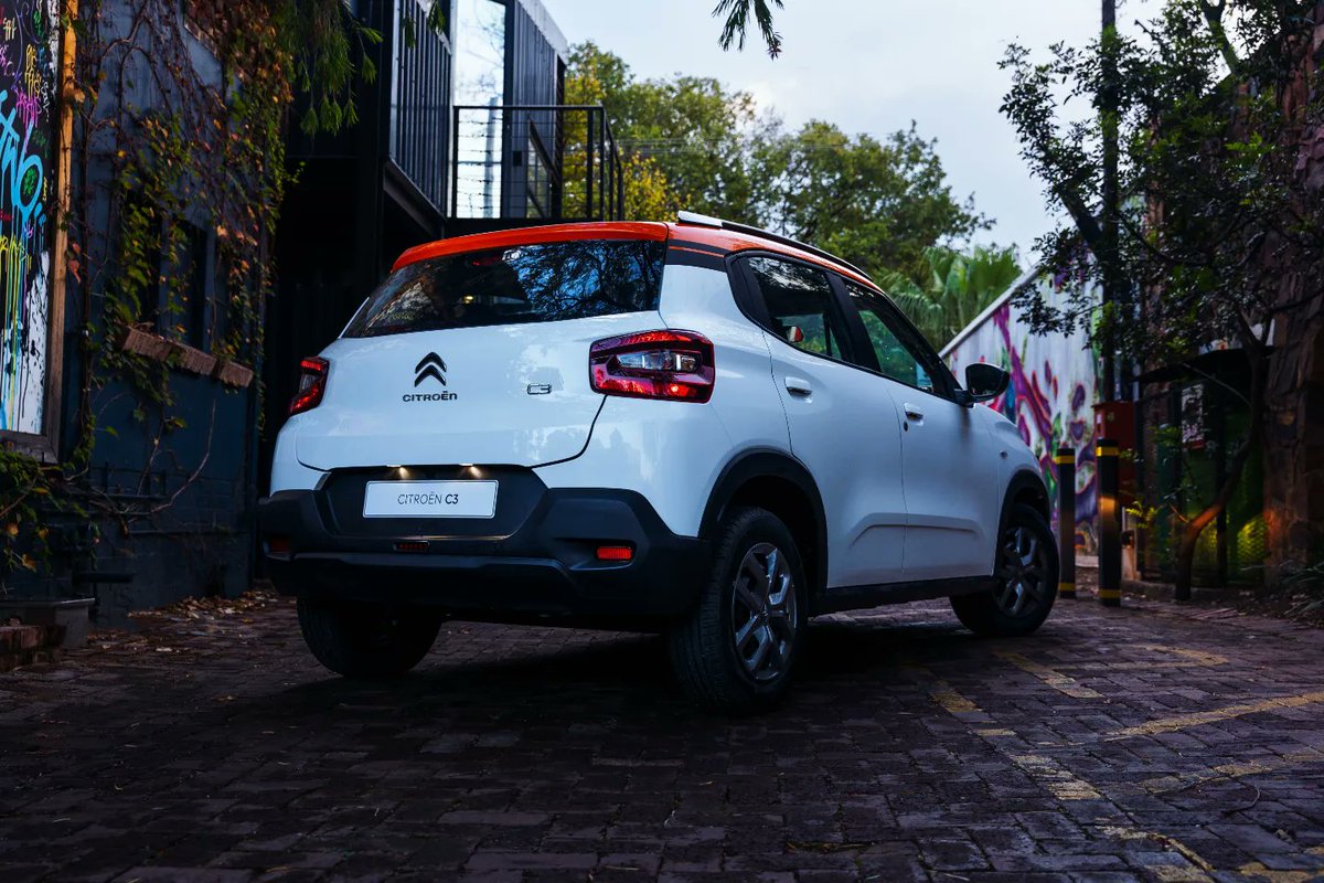 The @CitroenSA C3 is a familiar hatchback on our roads, and this iteration the best yet. Designed to offer a stylish, comfortable, and affordable alternative to the many hatch-cum-SUVs on the market, but with typical Gallic charm. 
otherpeoplescars.co.za/driven-citroen…
@otherpeoplescarsza