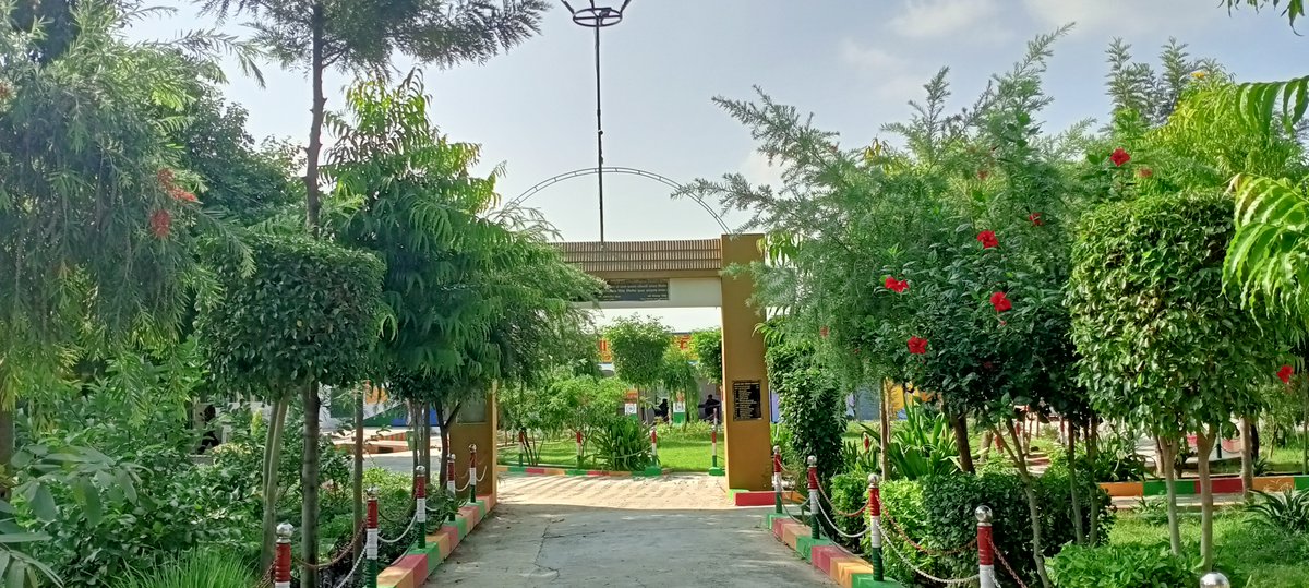 जनपद हापुड़ के विकास खंड हापुड़ की ग्राम पंचायत छपकौली में विकसित किया गया विद्यालय व पंचायत सचिवालय ।
<a href="/CDO_HAPUR/">CDO HAPUR</a> <a href="/DmHapur/">DM Hapur</a> <a href="/UPGovt/">Government of UP</a>
<a href="/uppanchayatiraj/">Panchayati Raj Department, GoUP</a> <a href="/mopr_goi/">Ministry of Panchayati Raj, Government of India</a> <a href="/UpRuralDev/">ग्राम्य विकास विभाग, उत्तर प्रदेश</a>
<a href="/Gen_VKSingh/">Gen VK Singh</a> <a href="/KDanishAli/">Kunwar Danish Ali</a> @PrernaSinghIAS