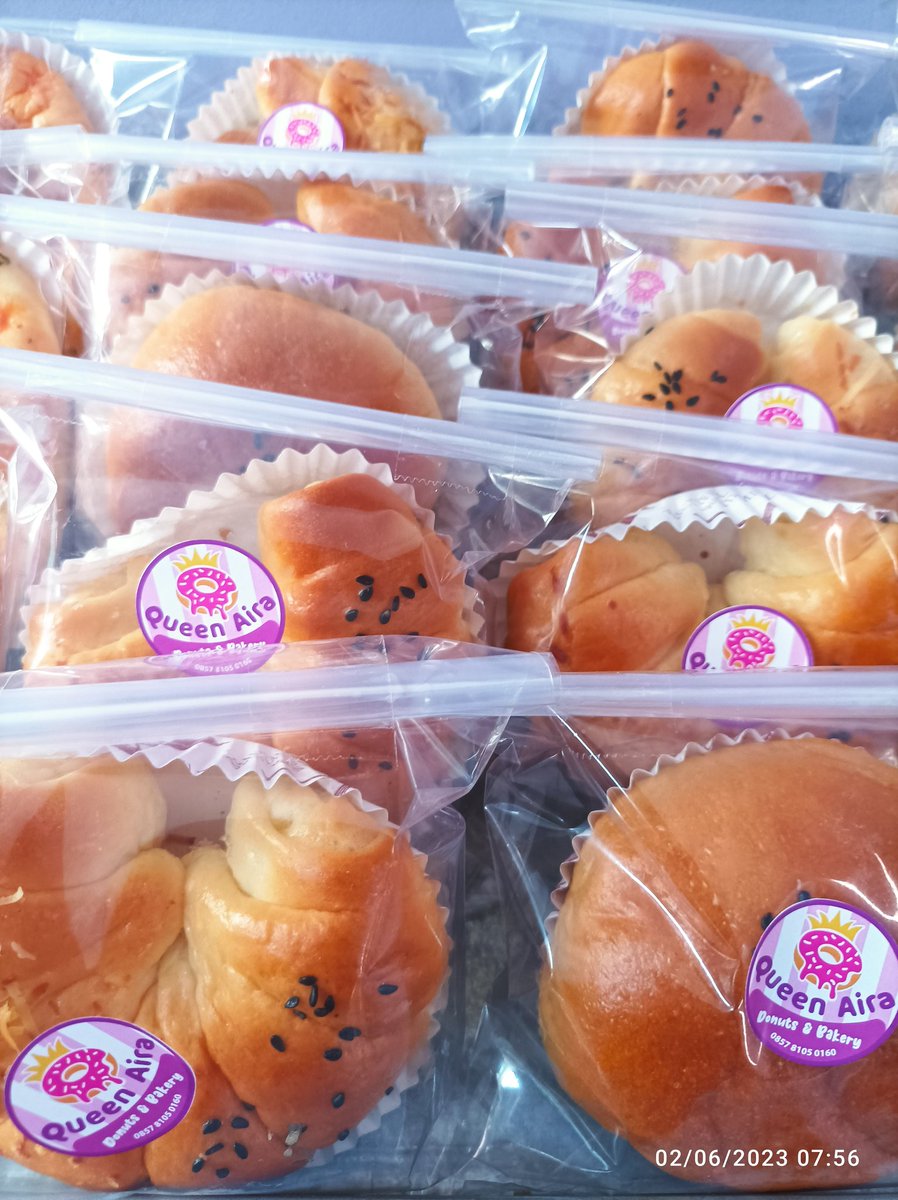 Assalamu'alaikum
Alhamdulillah ada GA dari orang baik 😍
Ada 4 pemenang
2 box brownies untuk 2 orang
2 paket roti (@ 10 pcs) untuk 2 orang

Syaratnya cukup kirimkan do'a terbaik untuk sponsor dan untuk usaha kue saya 🥰